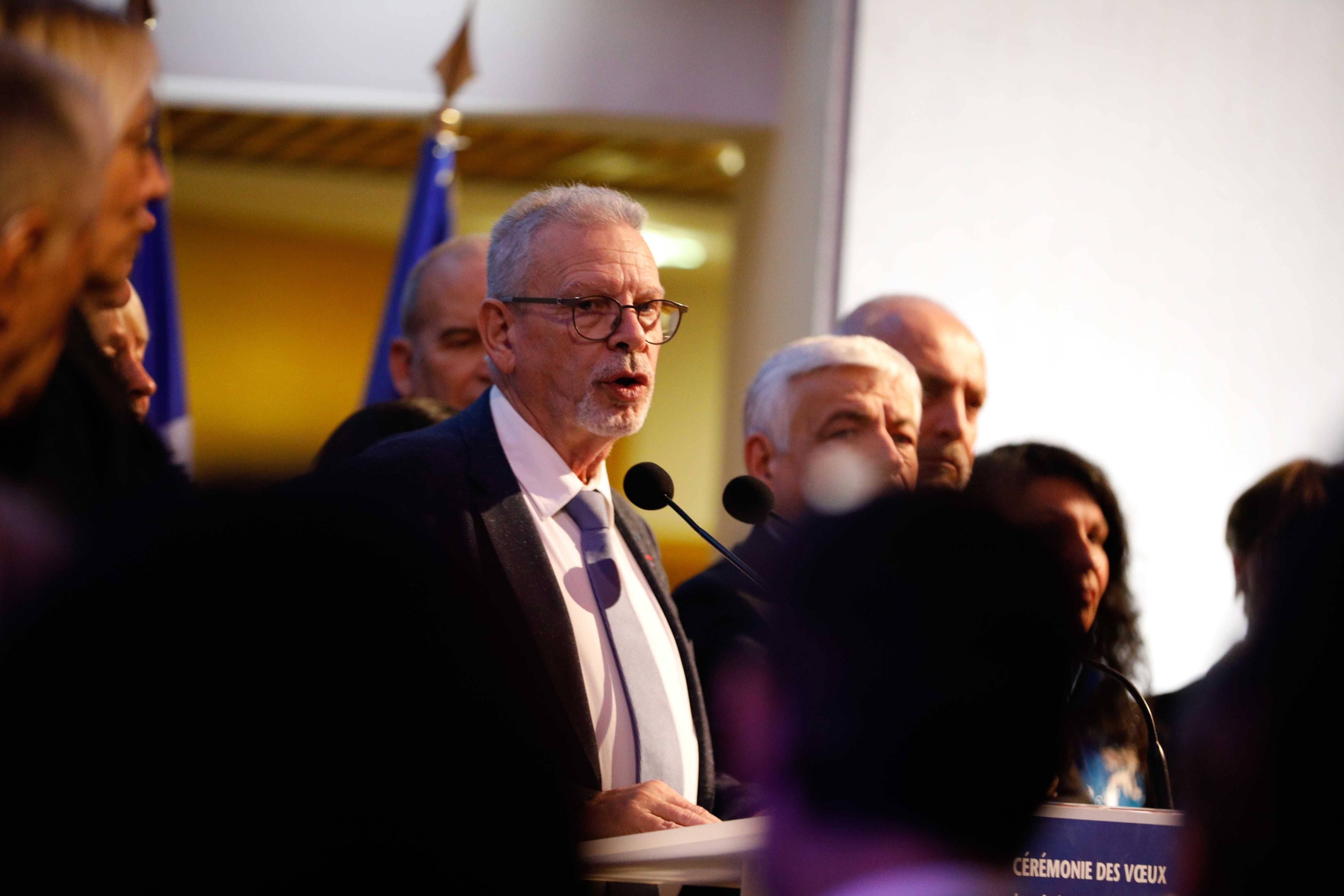 Face au RN, le président LR du Département du Var Jean-Louis Masson apporte son soutien à Yannick Chenevard (Renaissance)