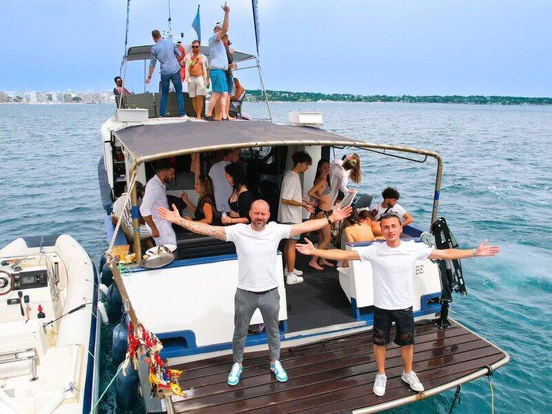 Les "boat party" ont le vent en poupe et font leur retour au large de Cannes
