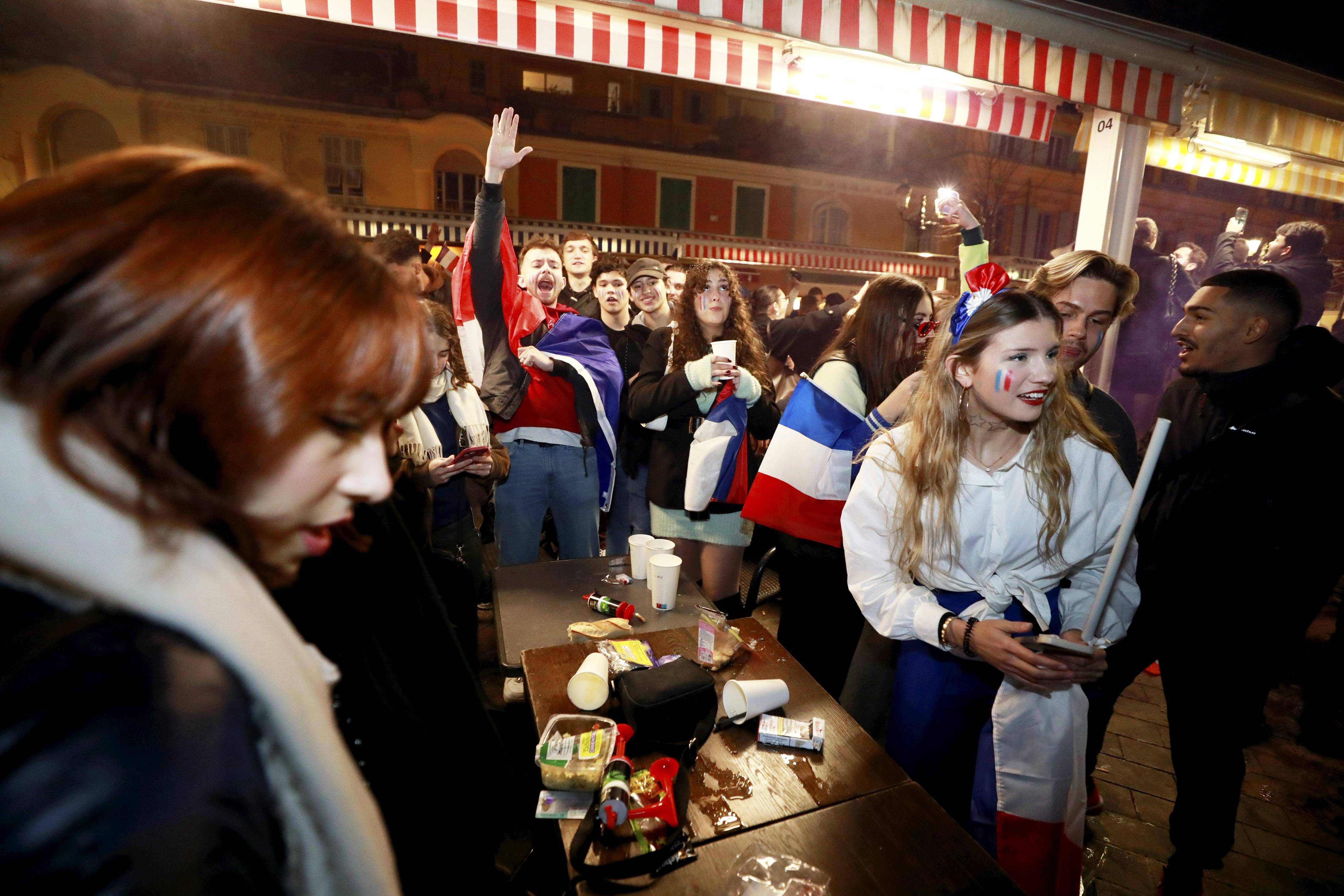 Consommation et vente d'alcool, diffusion des matches sur la voie publique, un seul quartier concerné... Ce qu'il faut savoir des restrictions pendant l'Euro 2024 à Nice