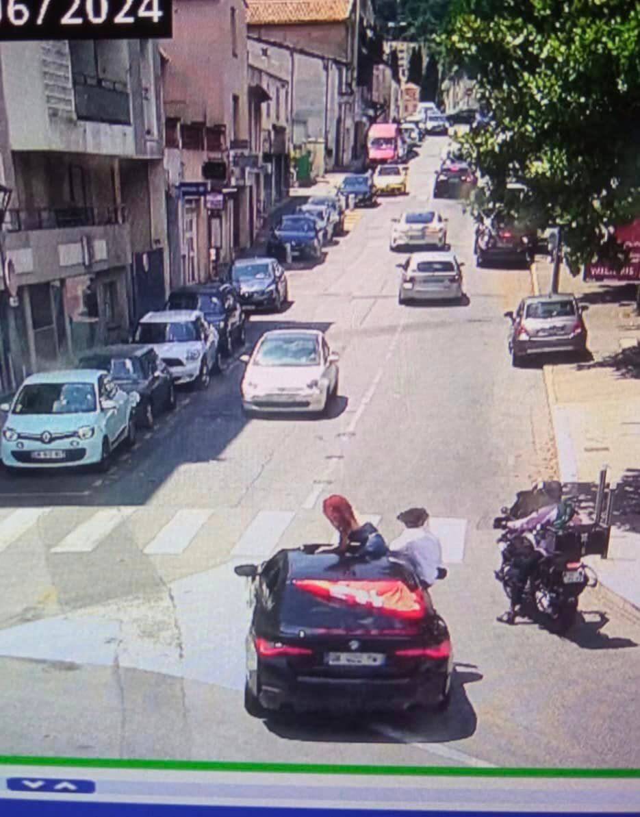 "Routes bloquées, tirs de mortiers, voitures sur les trottoirs": les invités sèment la zizanie sur la Côte d'Azur, le mariage est annulé