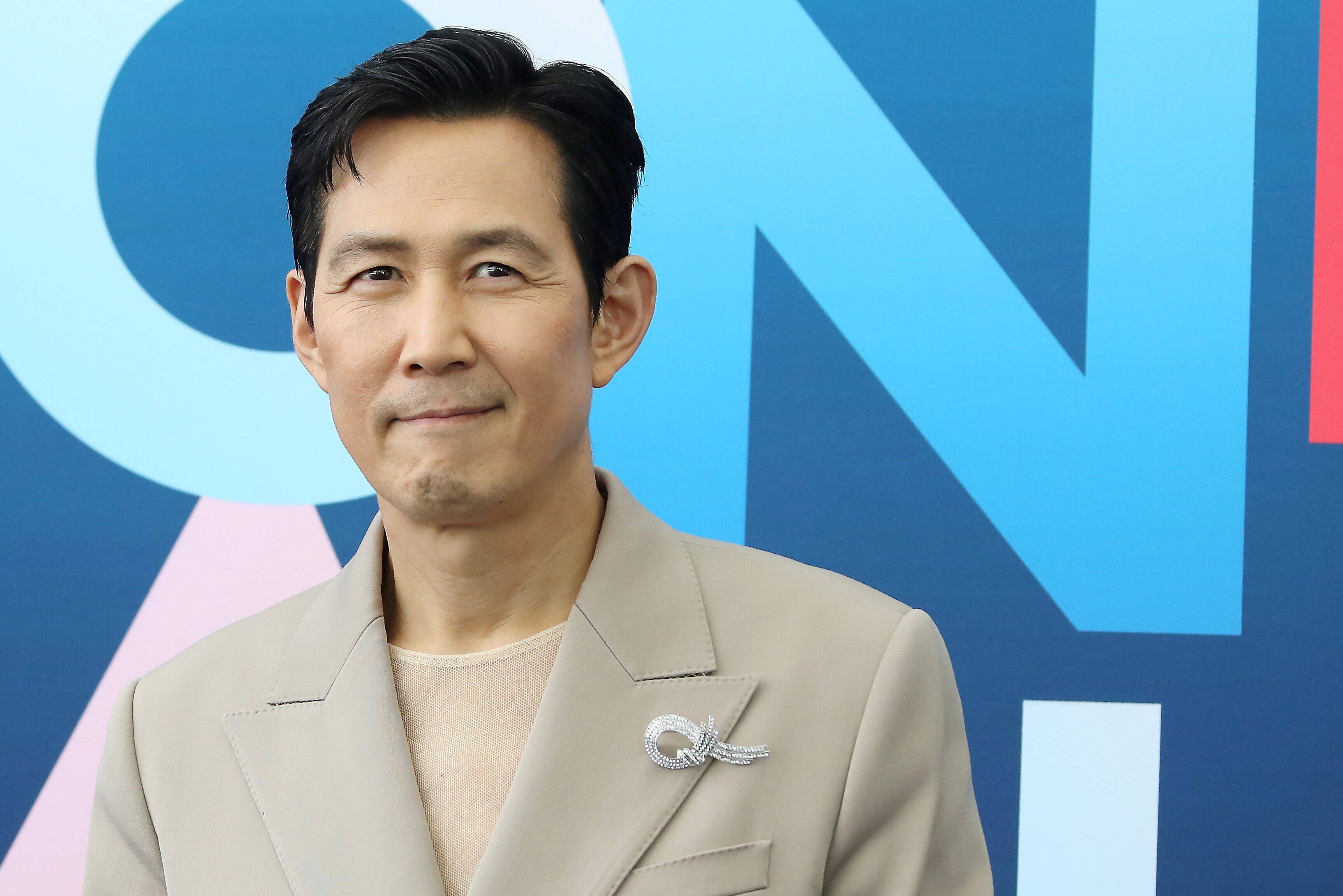 La série "Squid Game" sur Netflix a fait de lui une star planétaire: on a rencontré l'acteur sud-coréen Lee Jung-jae au Fsetival TV de Monte-Carlo
