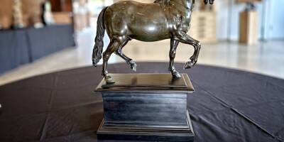 Un petit cheval de bronze, la pièce phare d'une vente aux enchères, adjugé à plusieurs centaines de milliers d'euros dans le Var