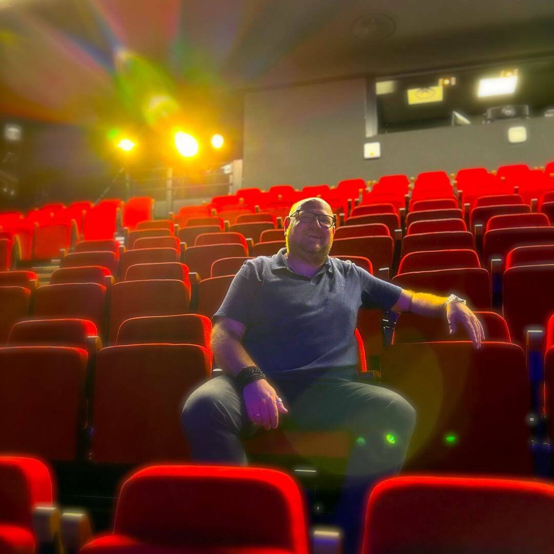 Ce tiktokeur aux plus de 2 millions d'abonnés et directeur d'un grand escape game à Antibes se lance de nouveaux défis