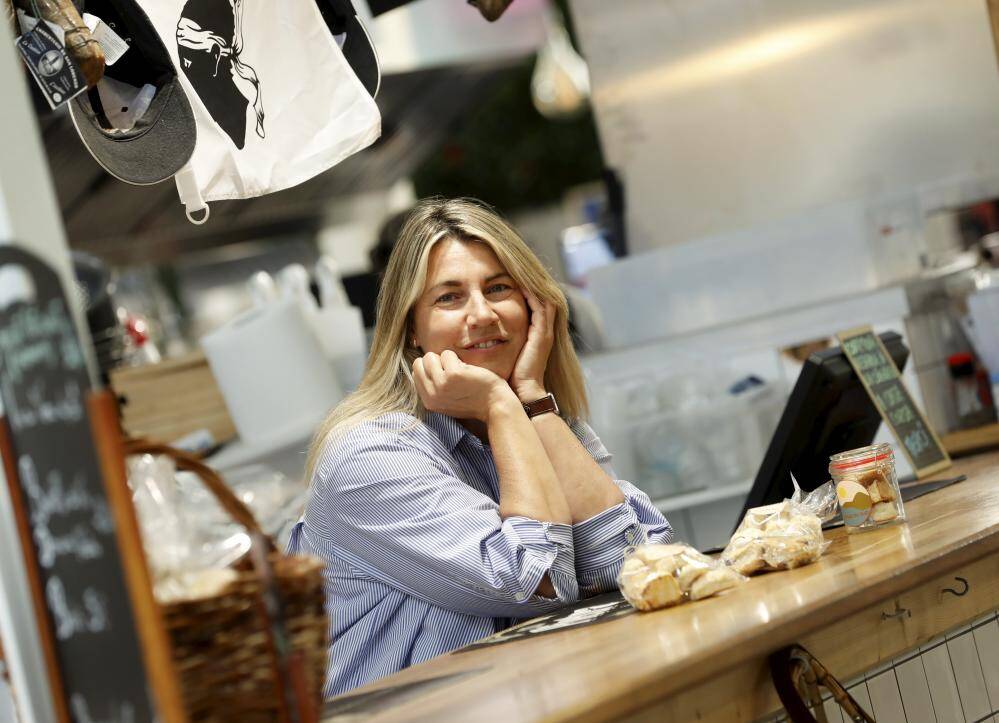 "Mon bonheur intégral, c'est la cuisine du soleil!": à la rencontre de Virginie Adelinet, qui mène de front une carrière dans l'immobilier et la gastronomie