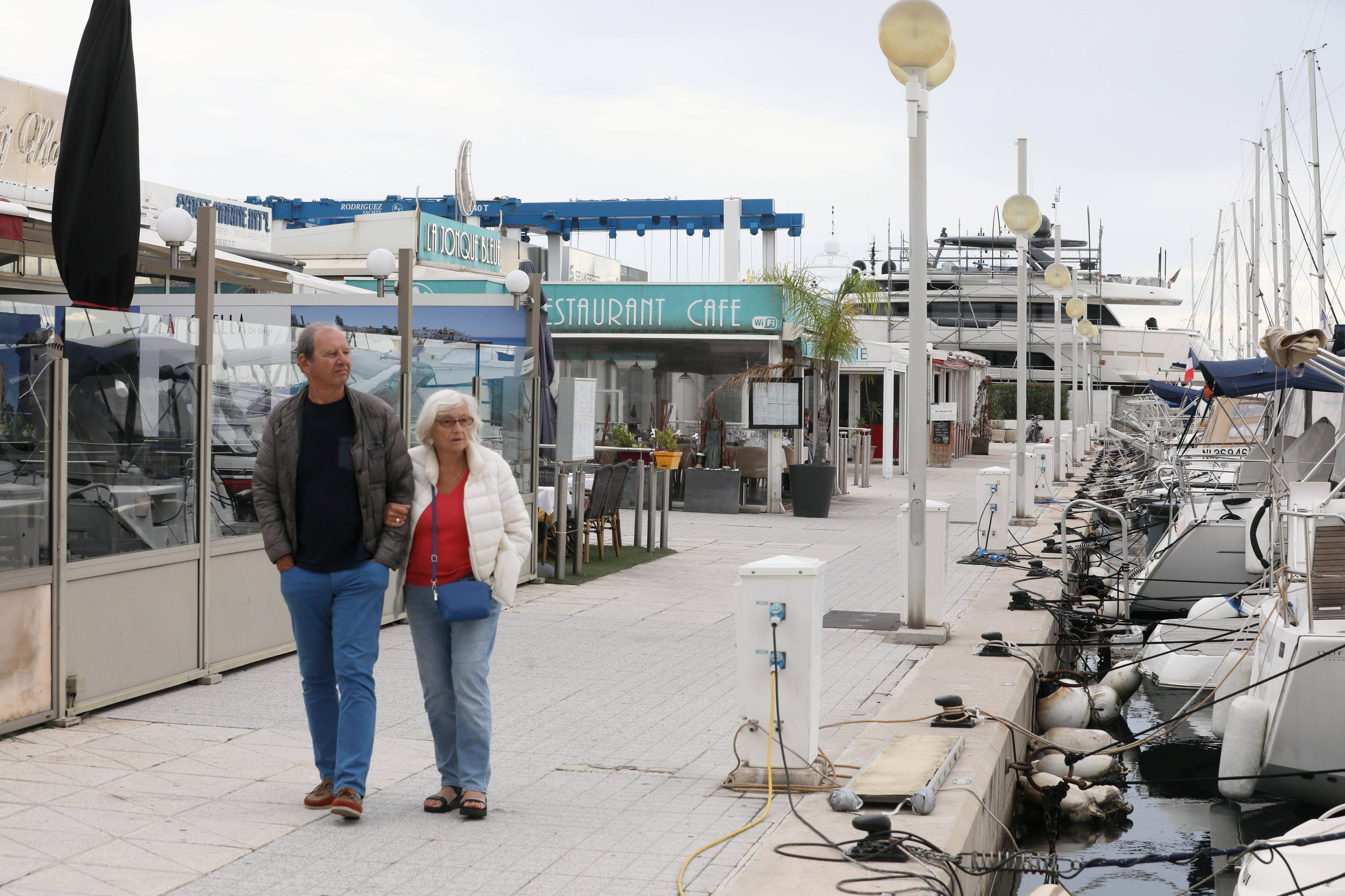 Mais qui vend les places de yachts sur le quai des Milliardaires à Antibes?