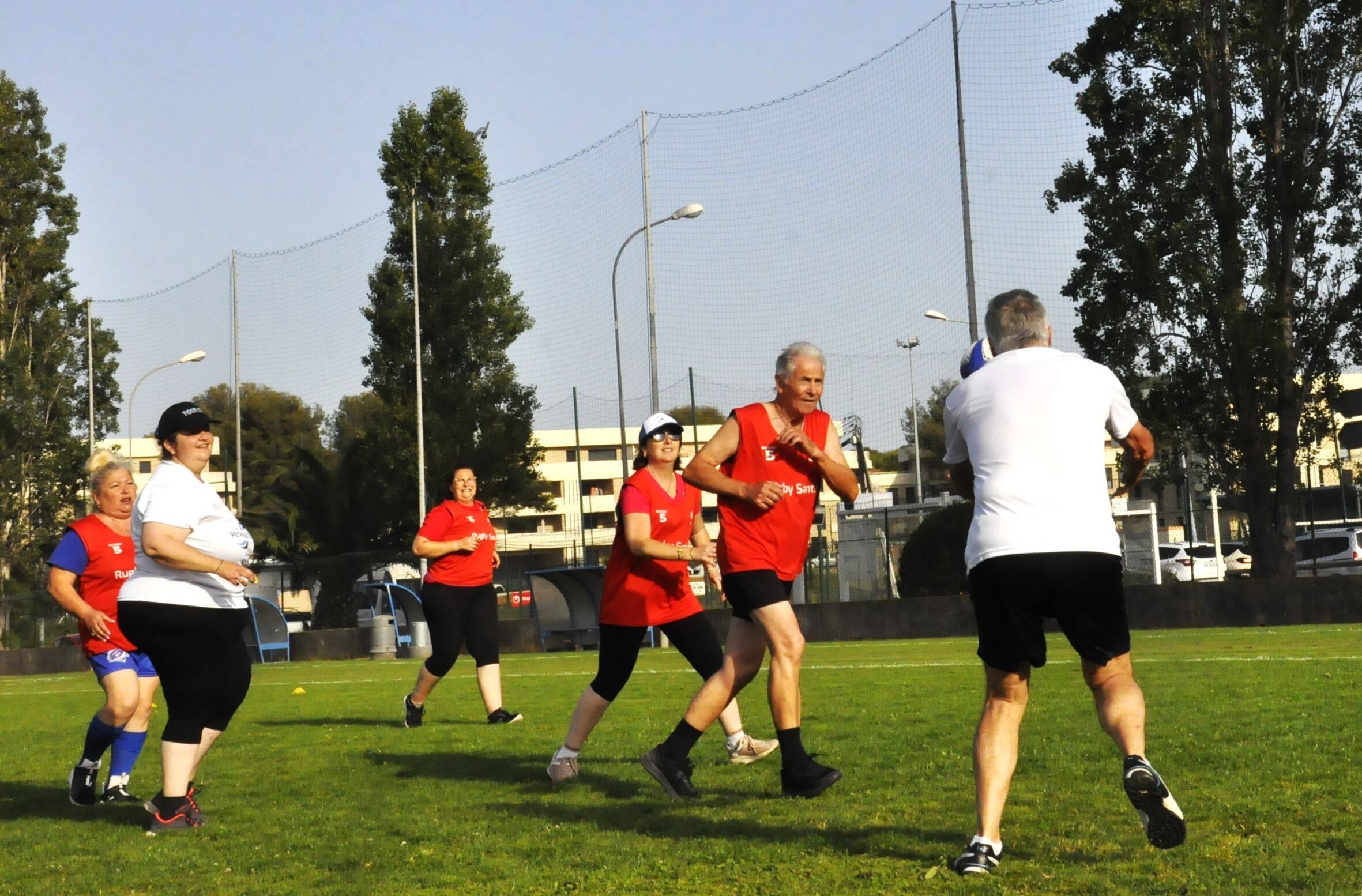 "Le sport santé est tout indiqué et sauve des vies": à Saint-Mandrier, le rugby est un mode de thérapie