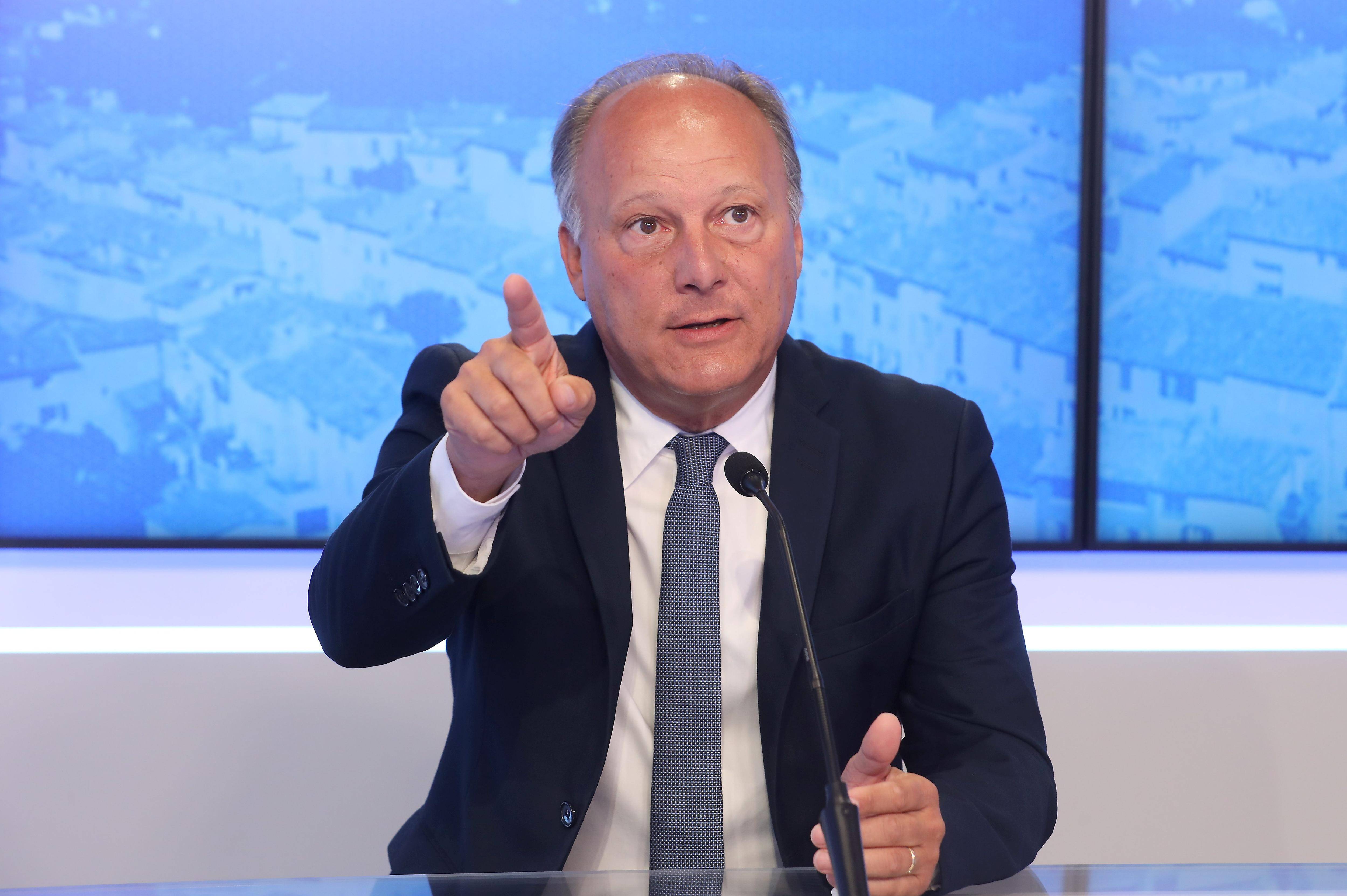 3e circonscription: Bernard Chaix (LR-RN) en tête, Philippe Pradal devancé par le NFP