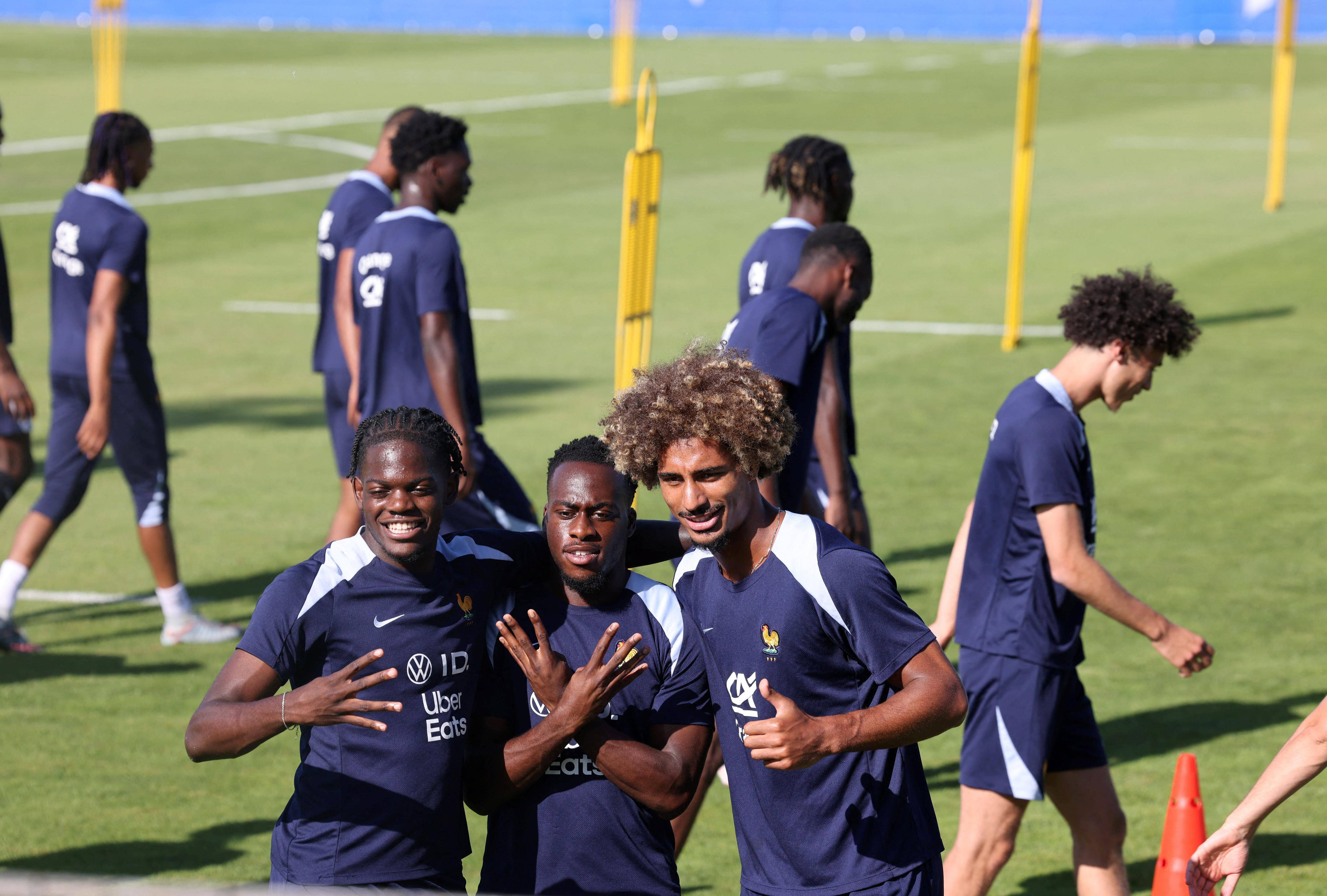 Football: Les Bleuets poursuivent leur montée en puissance en amical contre la République dominicaine