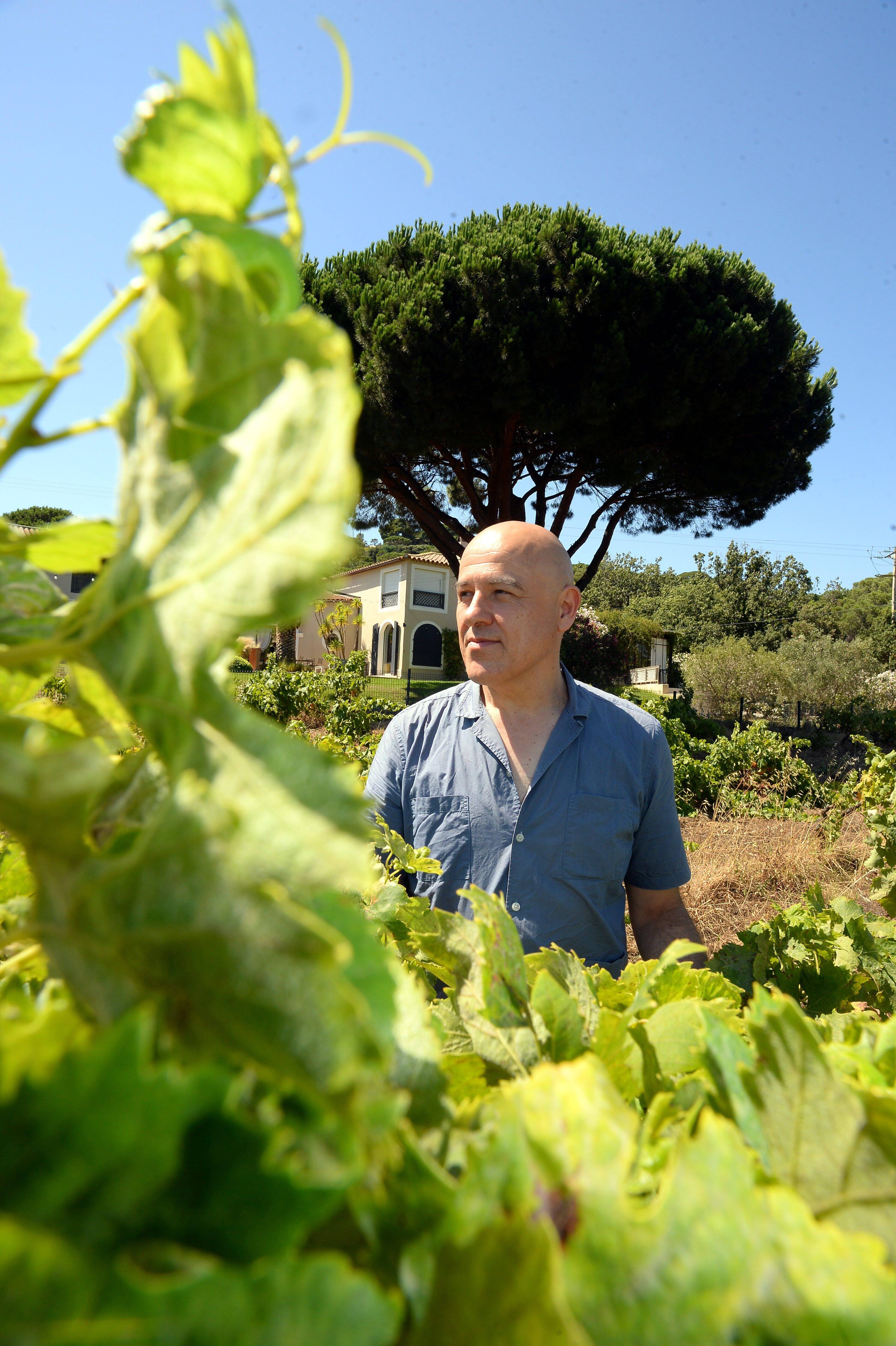 Rencontre avec Dominique A à Ramatuelle avant la sortie de son double album "Quelques lumières"