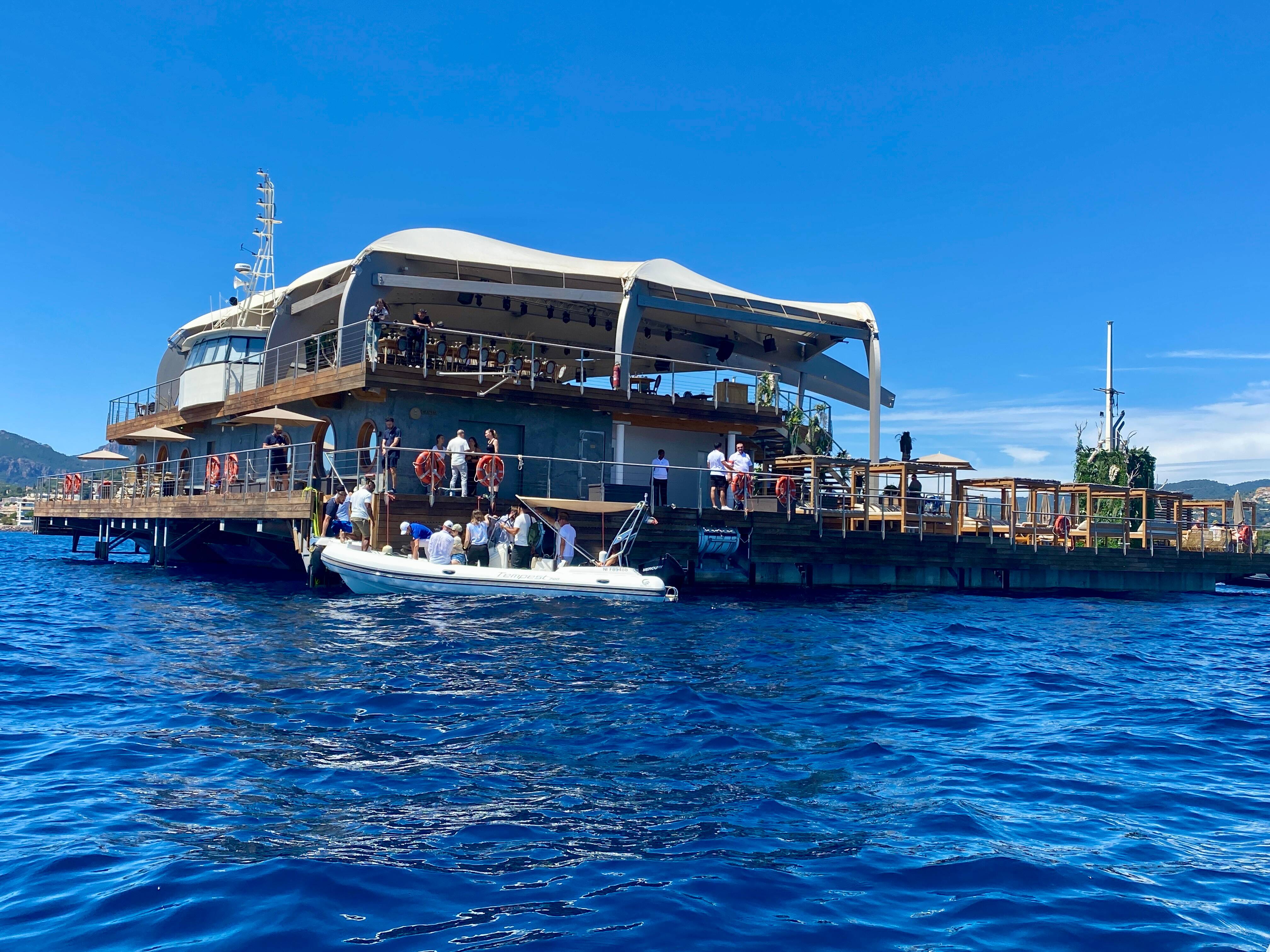 C'était la première journée d'ouverture de Canua Island à Mandelieu ce samedi et on a testé pour vous
