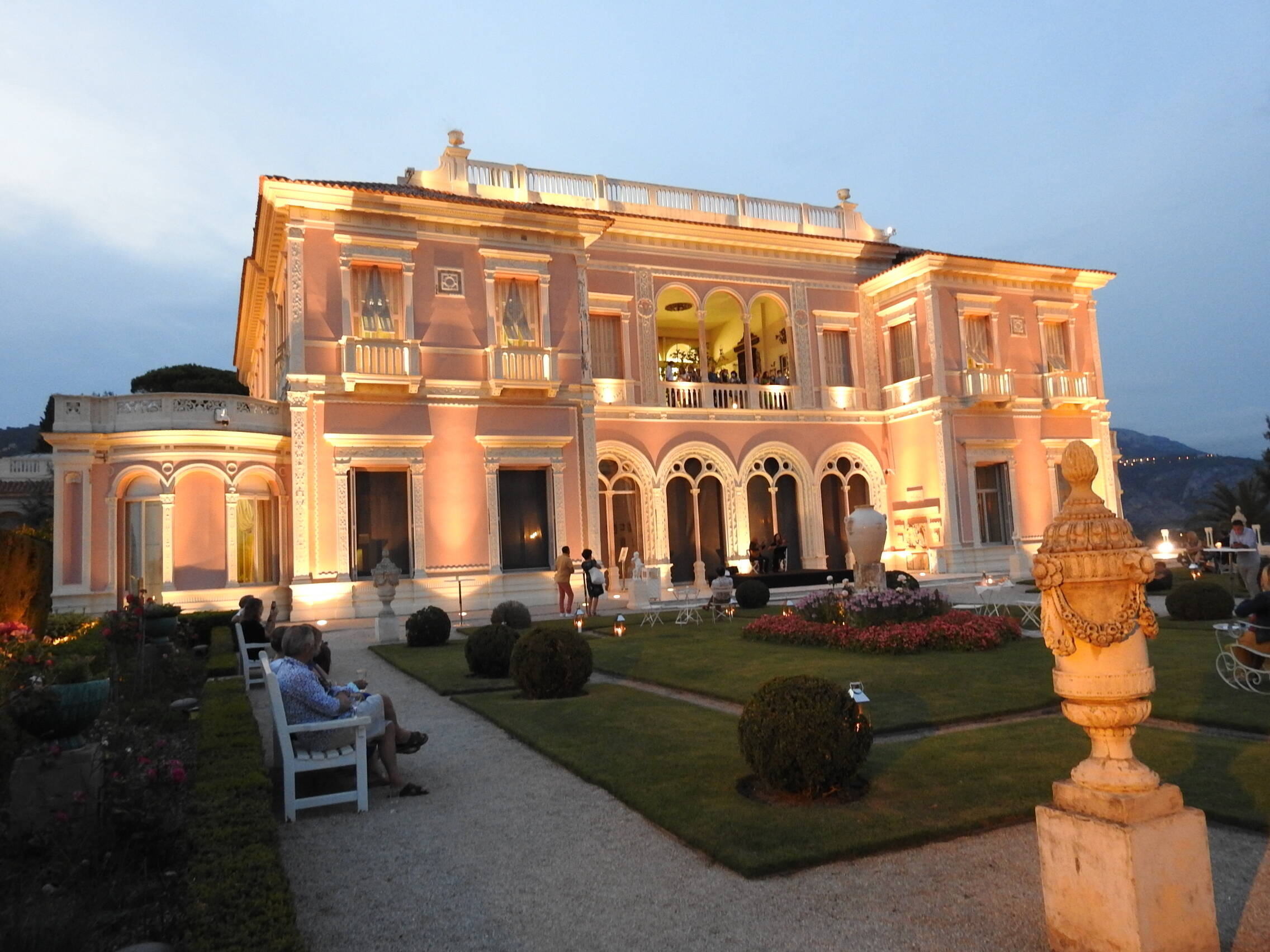 "Nous avons encore besoin que les Azuréens soutiennent une deuxième fois notre candidature": la Villa Ephrussi sera-t-elle "Le Monument préféré des Français"