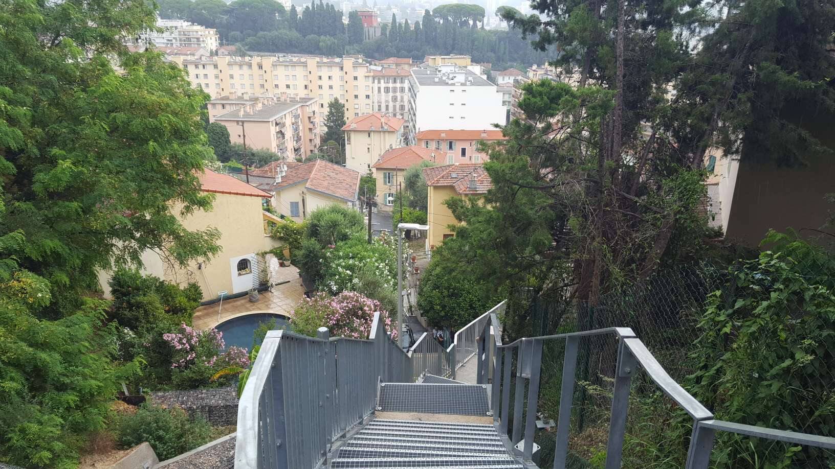 Fermés depuis plus de dix ans, des escaliers essentiels rouverts dans ce quartier de Nice