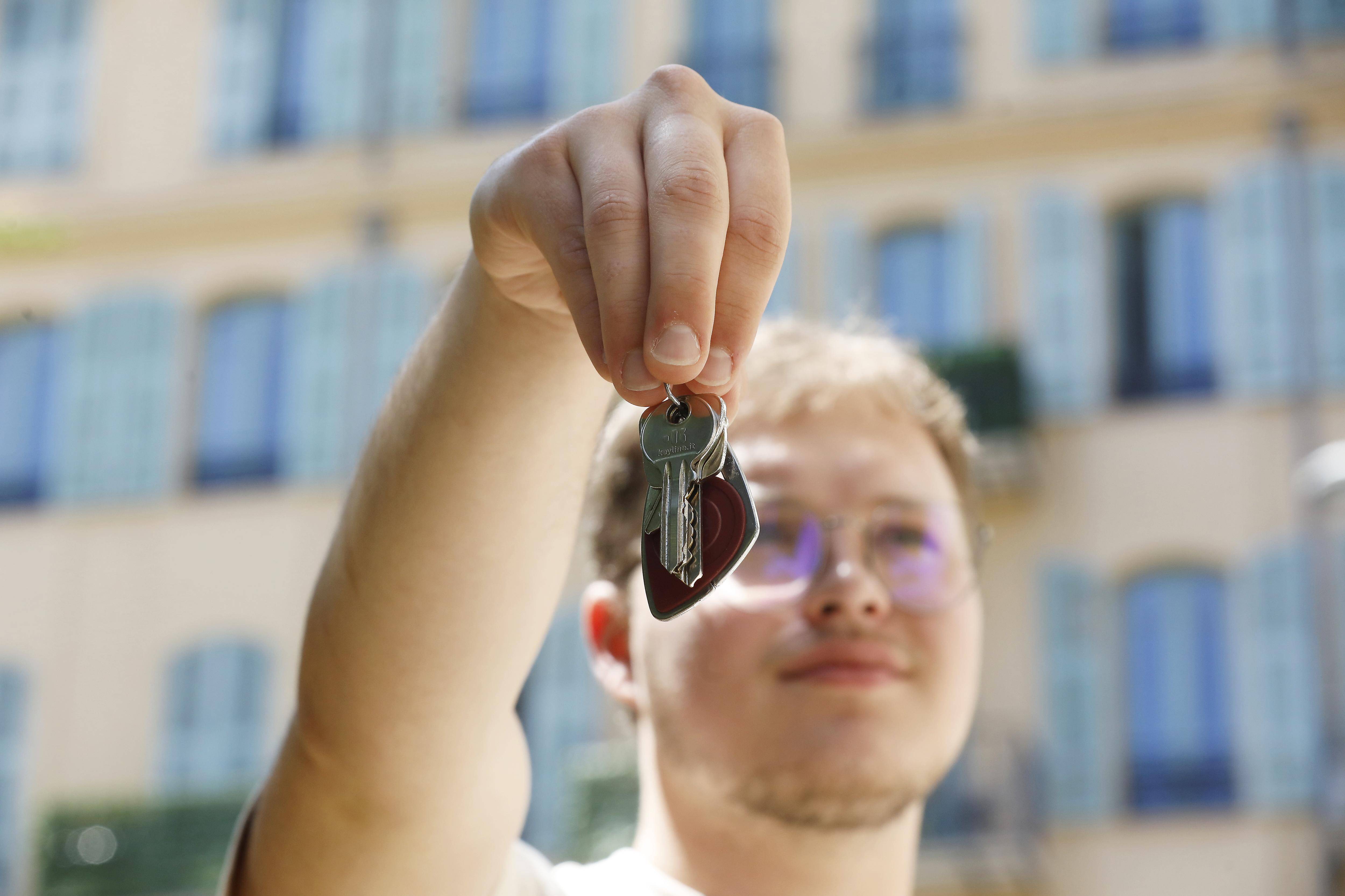 "Nous ne voulons pas que des quartiers se transforment en dortoirs": Nice vote un règlement plus dur pour juguler les locations Airbnb