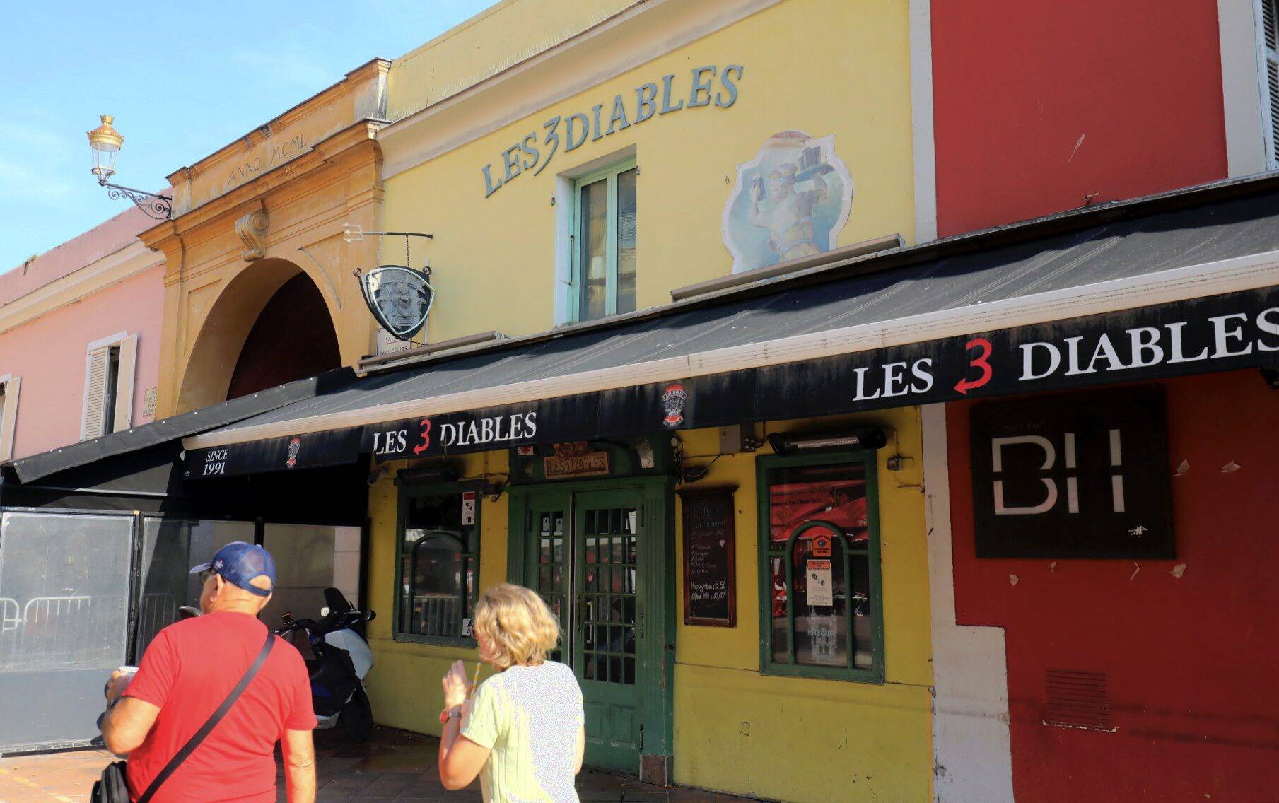 Les "3 Diables", pub emblématique du Cours Saleya à Nice, vont devenir un restaurant