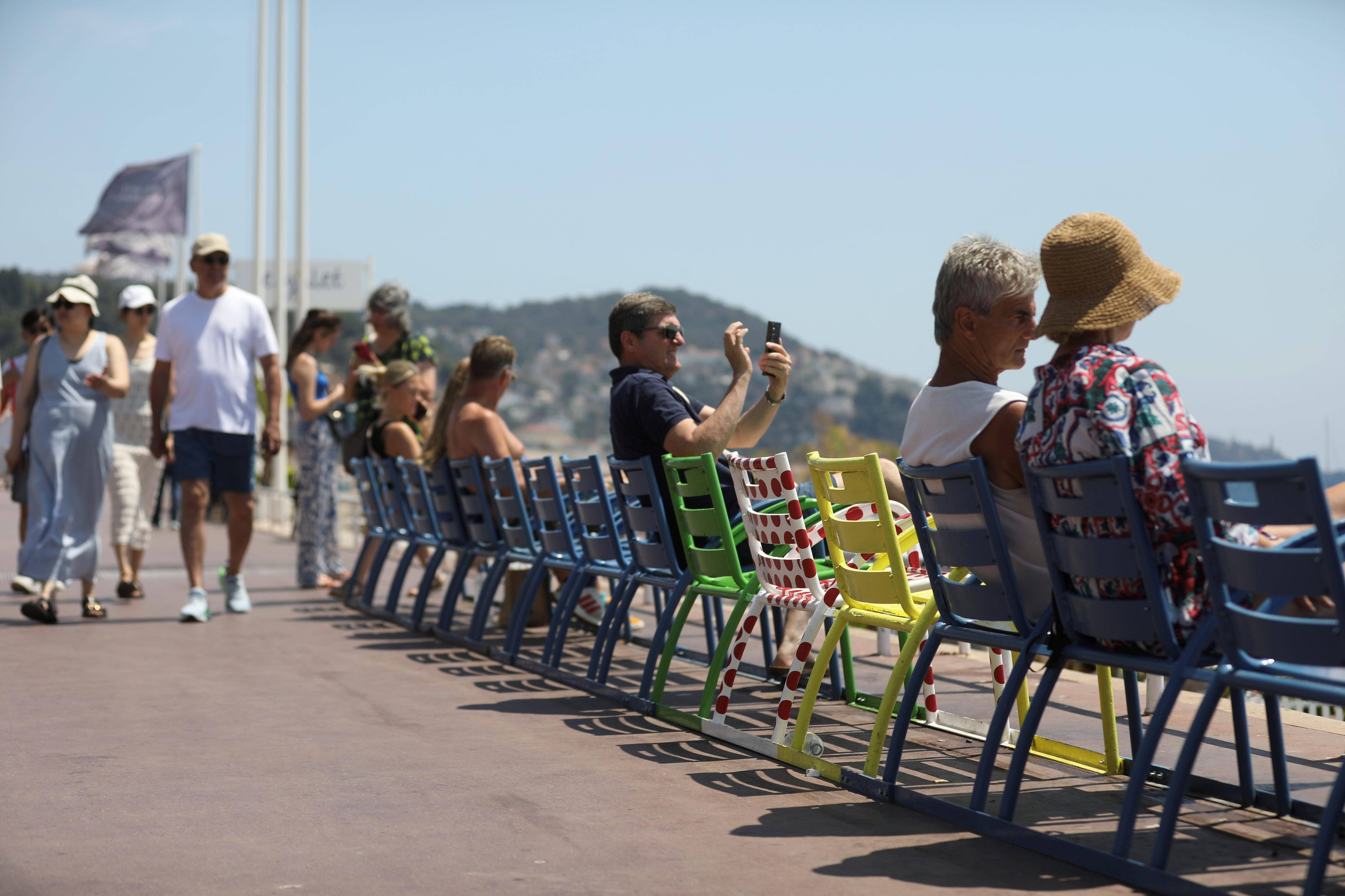 La ville de Nice se pare des couleurs du Tour de France avant l'arrivée de la course ce dimanche