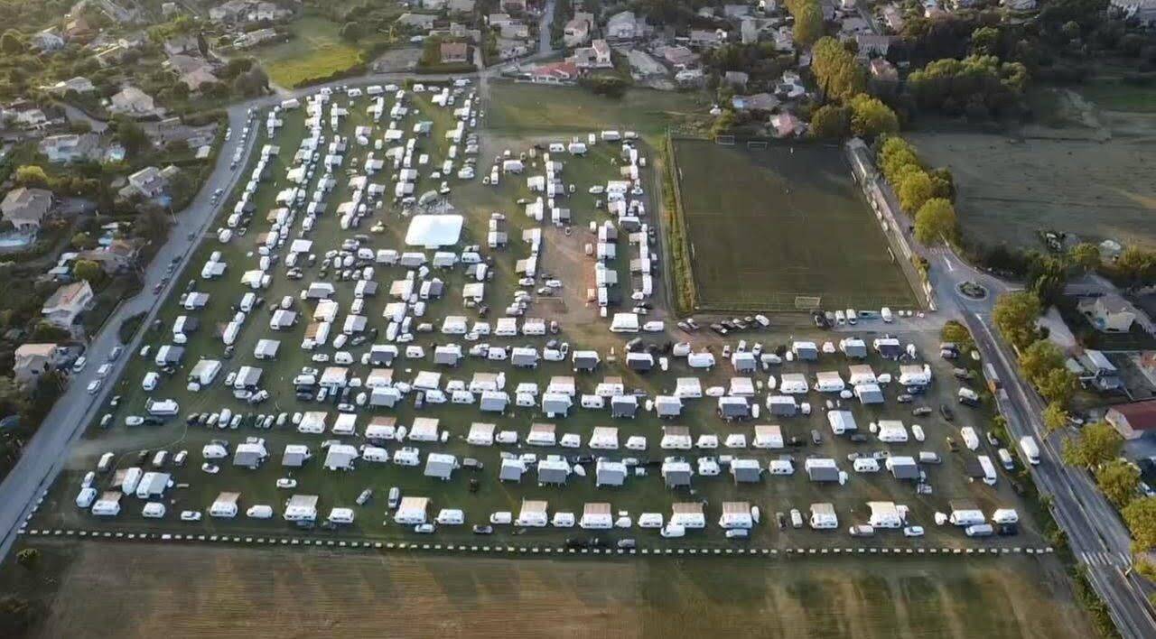 La famille de Kendji Girac présente, 140 caravanes, réaction du maire... le point sur la présence des gens du voyage près de Nice