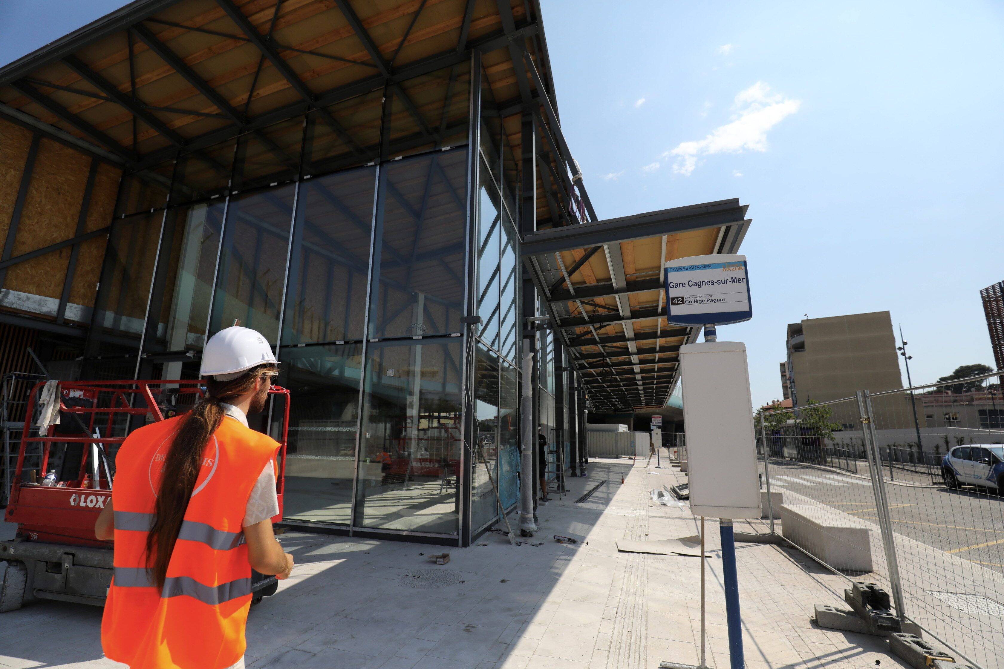 Tout ce qu'il faut savoir sur la nouvelle gare de Cagnes-sur-Mer qui accueillera bientôt ses premiers voyageurs