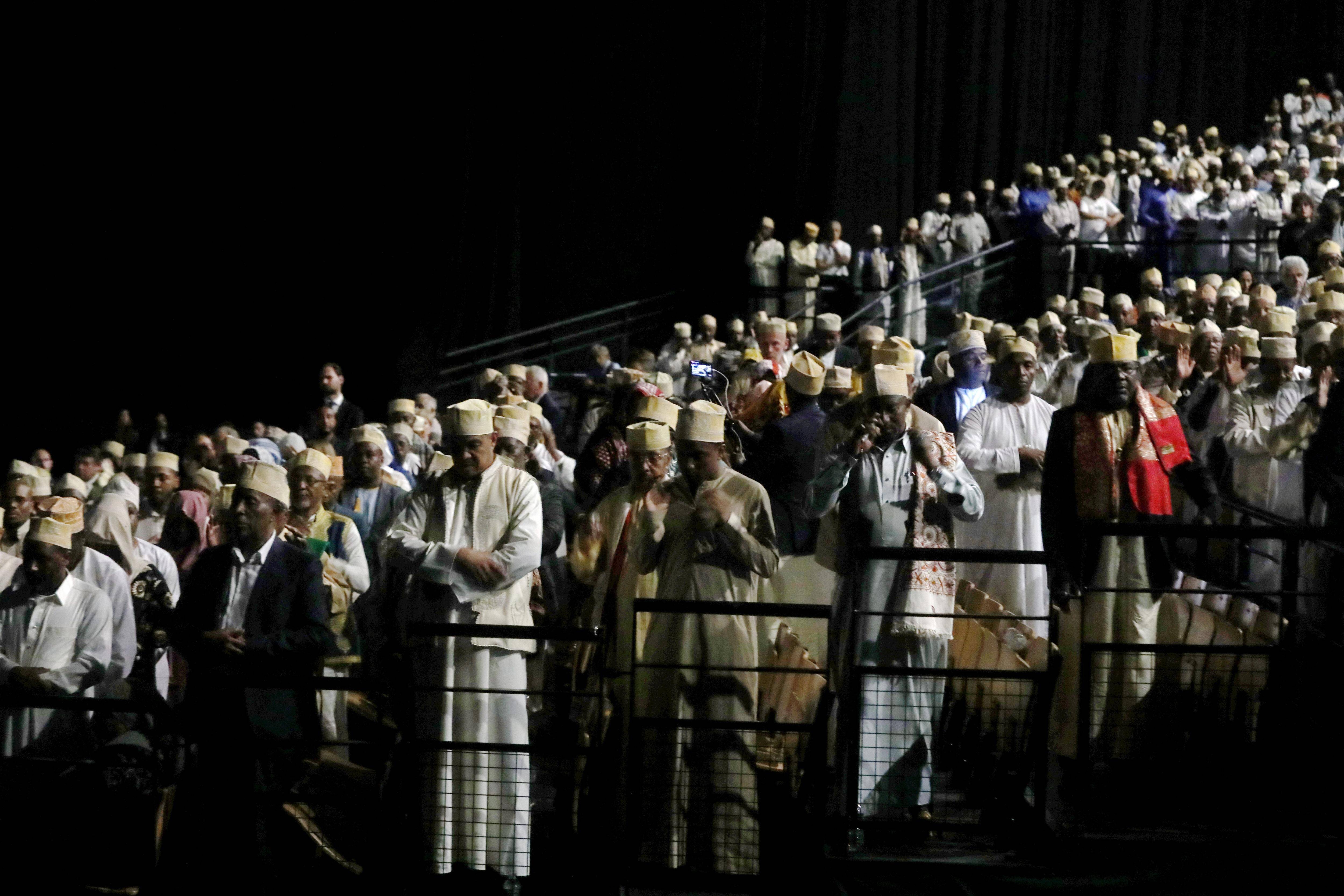 "Nous ne vous oublierons jamais": Nice et les Comores ont dit adieu aux sept victimes de l'incendie criminel des Moulins