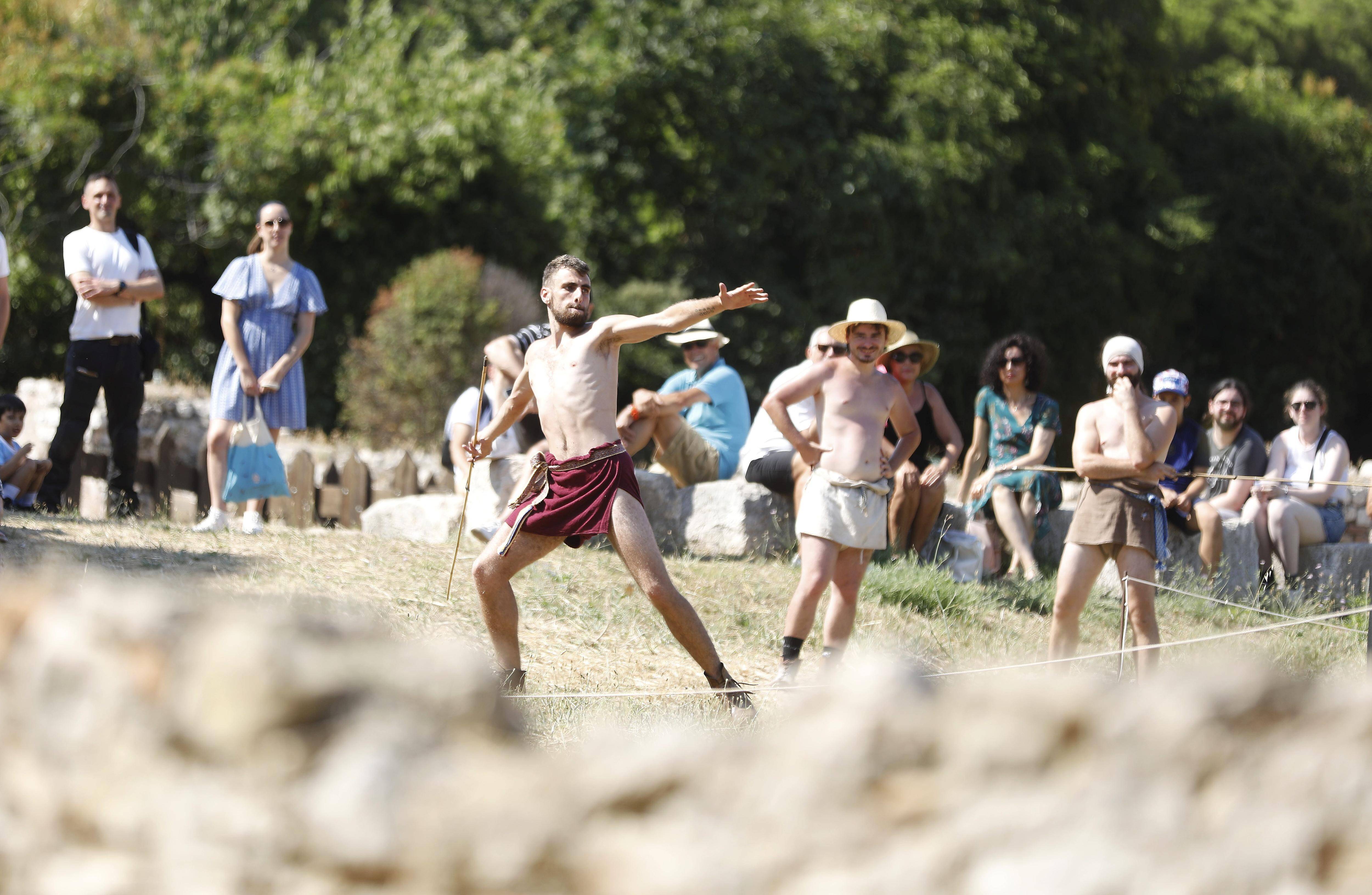 Au musée d'archéologie de Cimiez, sportifs et historiens font la démo des Jeux olympiques de l'Antiquité grecque