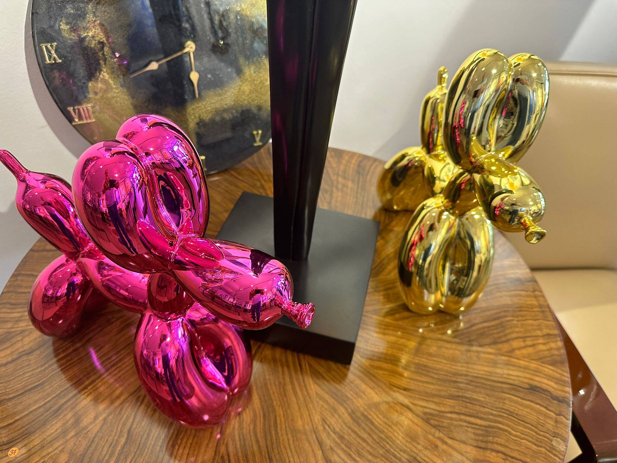 "Il m'a montré sur son téléphone que le virement avait été effectué": un galeriste cannois victime d'une escroquerie et d'un vol en deux semaines