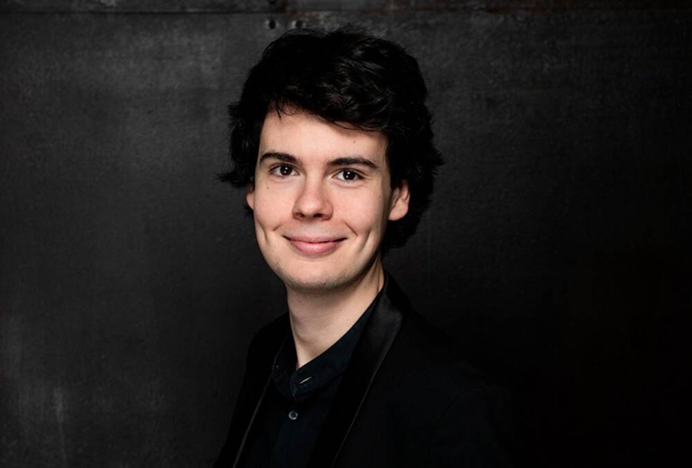 Qui est Justin Taylor, le claveciniste coqueluche de la nouvelle génération qui jouera les Variations Goldberg de Bach au Thoronet?
