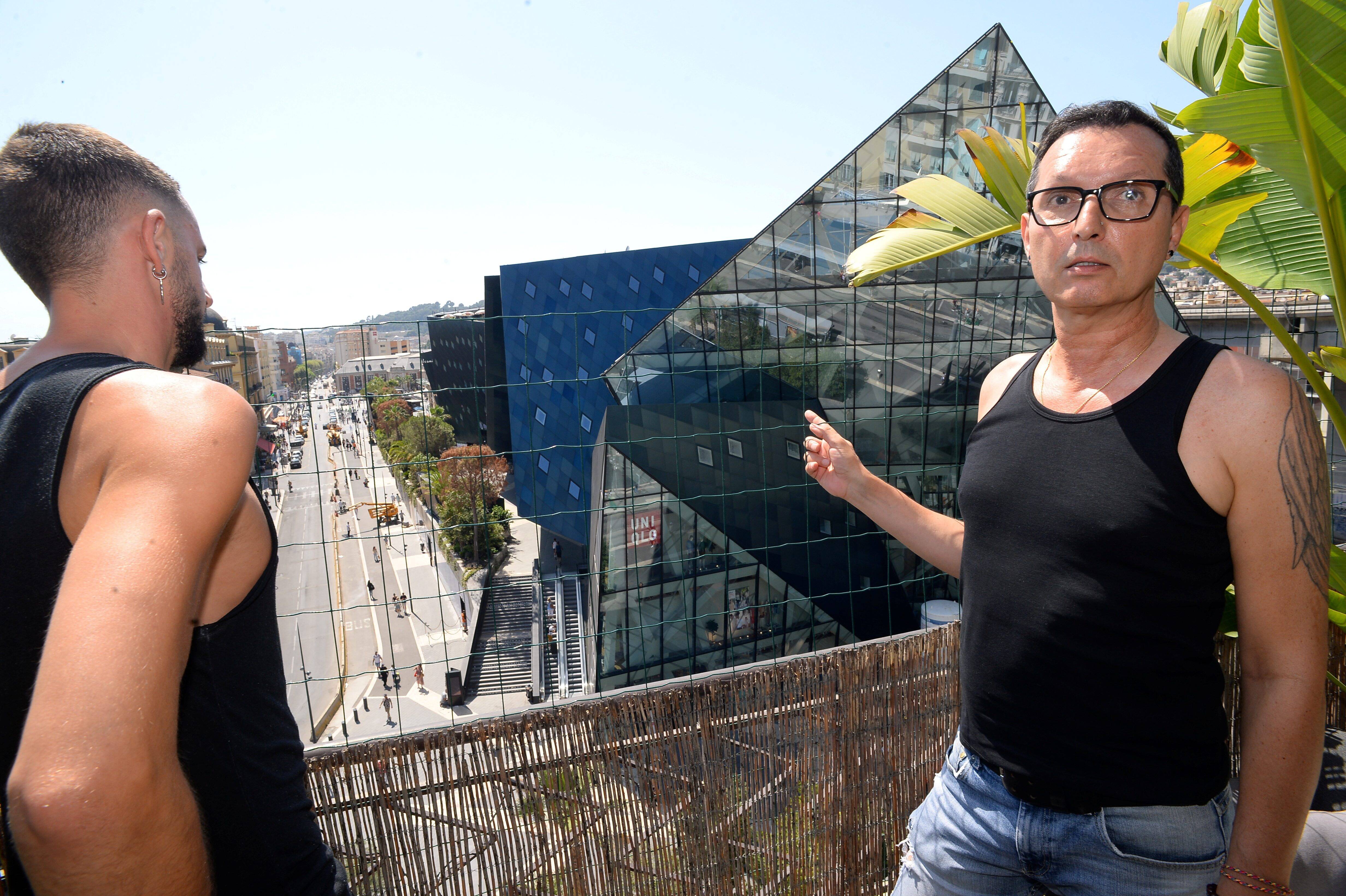 "Parfois, ça commence à 20 ou 21 heures et ça finit après 3 heures": les voisins d'Iconic à bout de nerfs avec les travaux de nuit