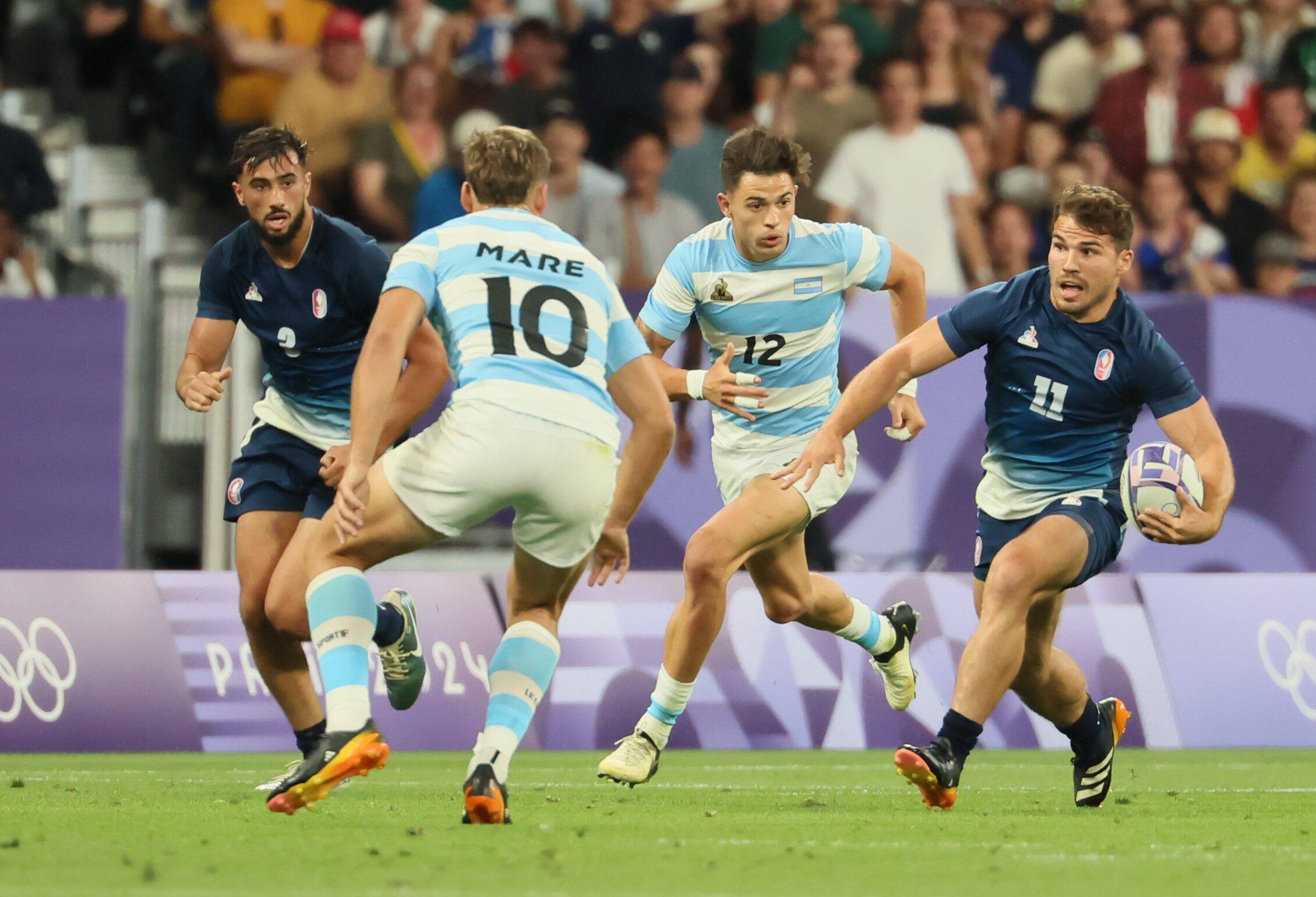 "Ça nous a donné des ailes": le Toulonnais Rayan Rebbadj revient sur sa médaille d'or remportée en rugby à VII
