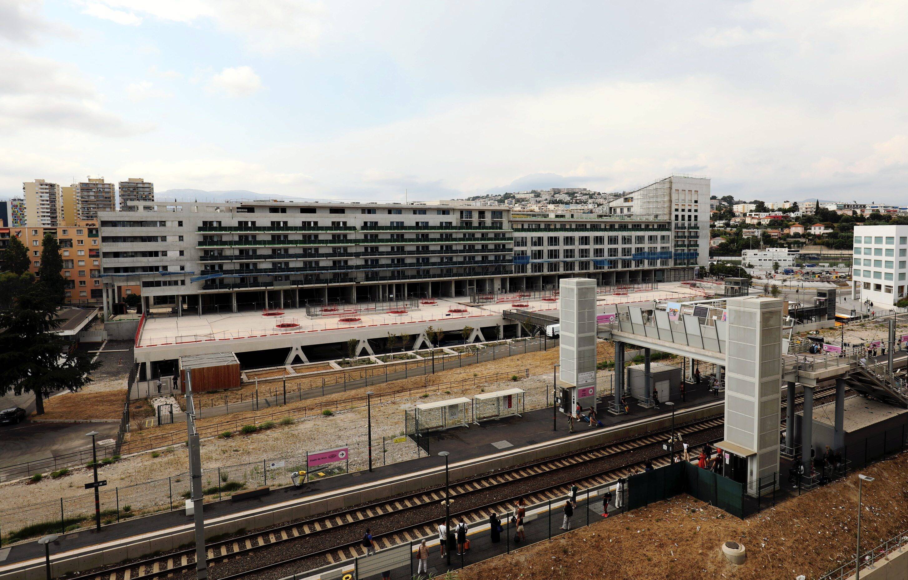 Enfoncé de 16 cm dans le sol, l'immeuble Avant-Scène à Nice sera-t-il détruit pour être mieux reconstruit?