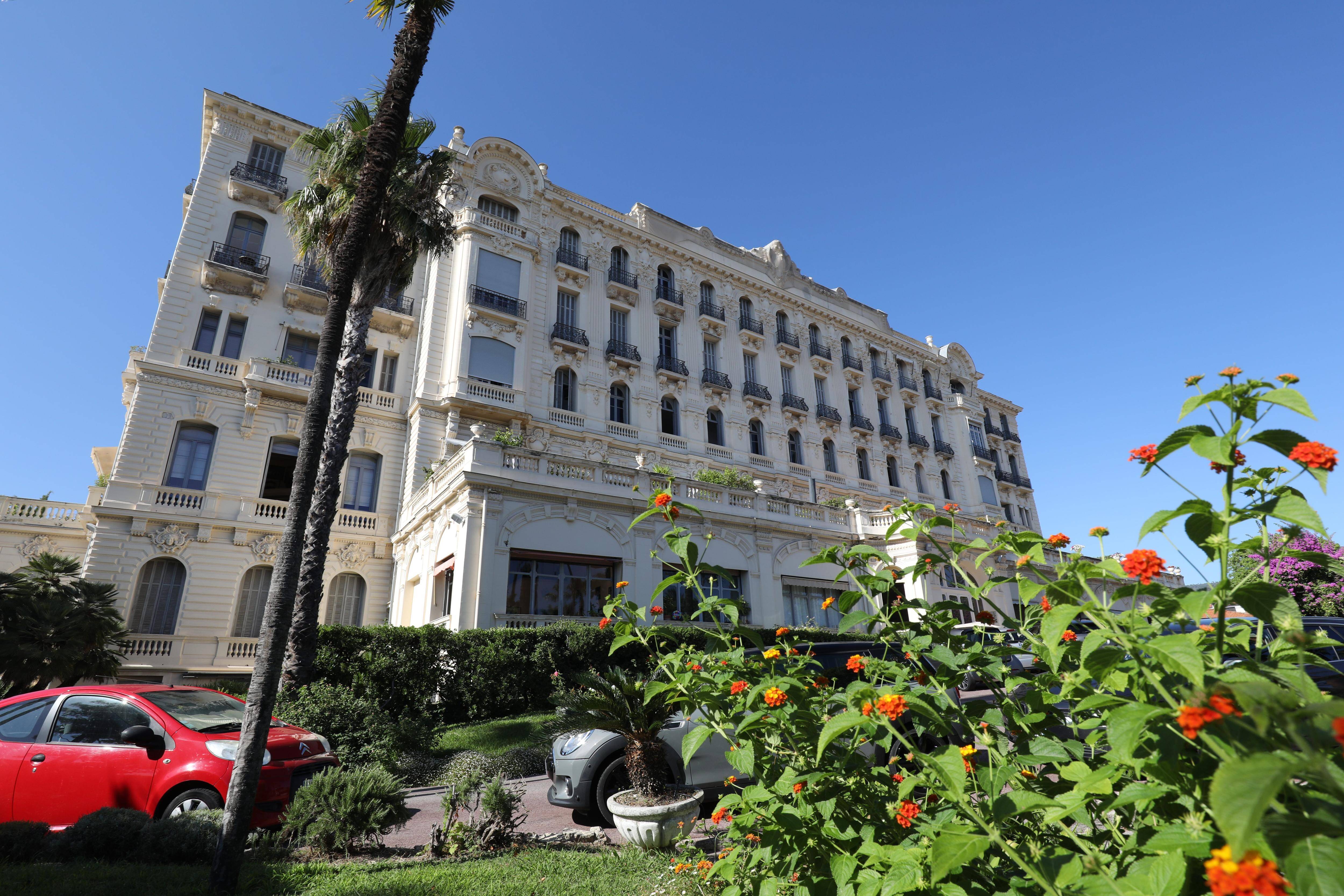 Après les très gros (et chers) travaux, les copropriétaires de ce somptueux "Palais" de Nice vont l'inscrire au titre des monuments historiques