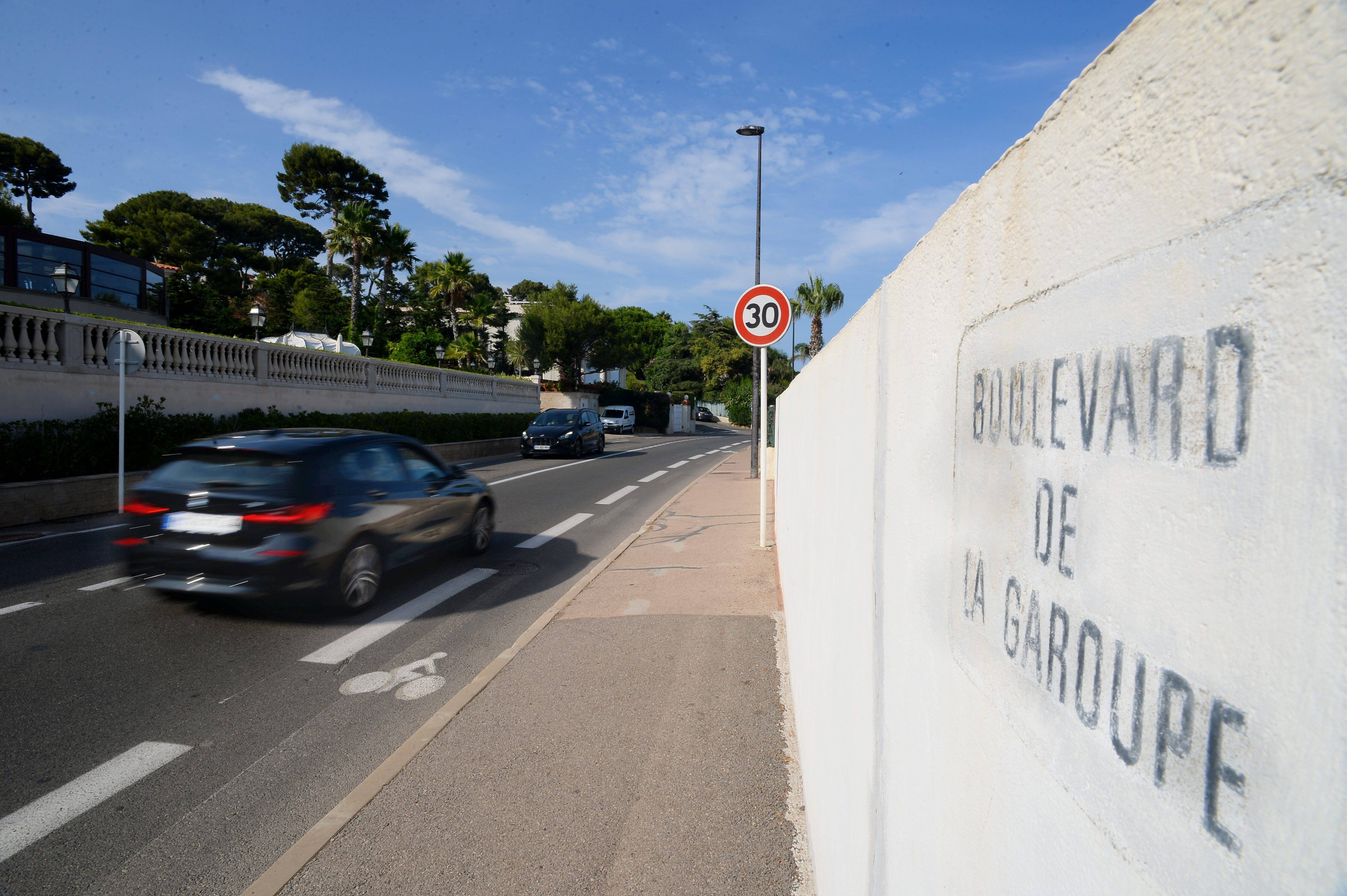 "C'est surtout une voie prioritaire pour les Lamborghini et les Porsche": au cap d'Antibes, les riverains sont vent debout contre les excès de vitesse