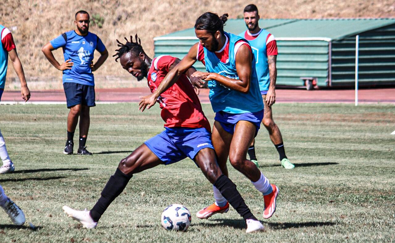 On fait le point sur lÉtoile FC Fréjus/Saint-Raphaël qui veut faire revenir le beau temps cette saison en National 2