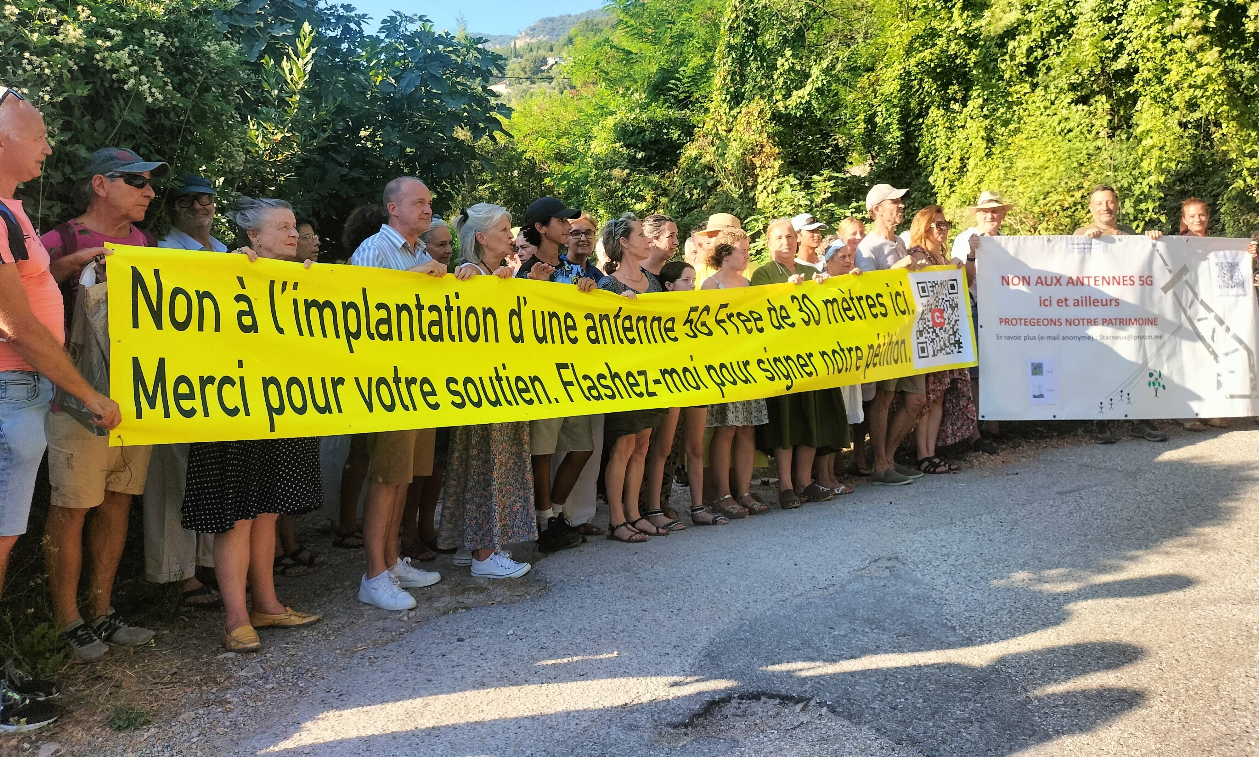 "La nouvelle a eu l'effet d'un tremblement de terre": ils se mobilisent contre l'implantation d'une antenne 5G à Tourrettes-sur-Loup