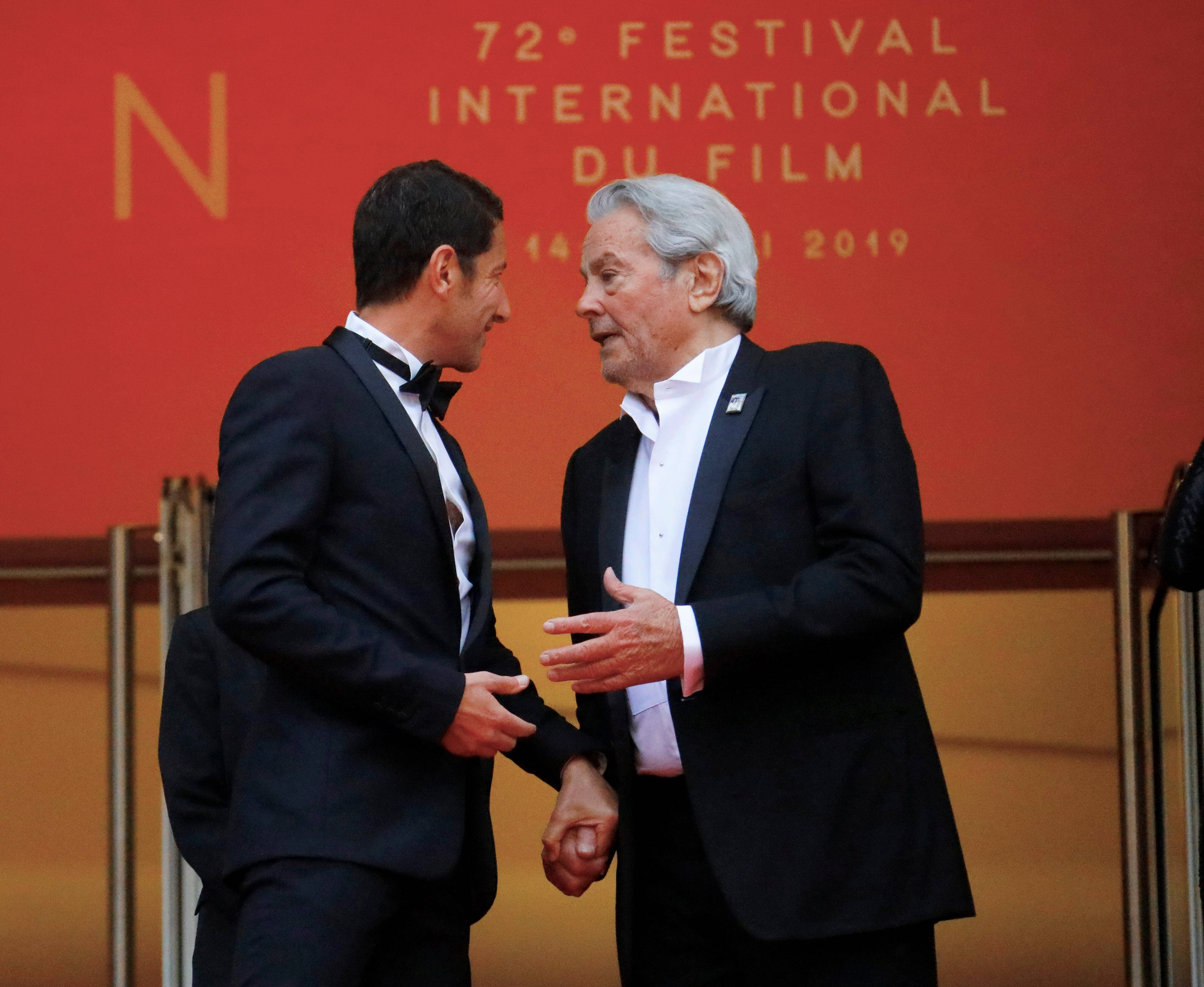 "Alain Delon est intimement lié à Cannes et à son Festival": l'hommage du maire de Cannes David Lisnard