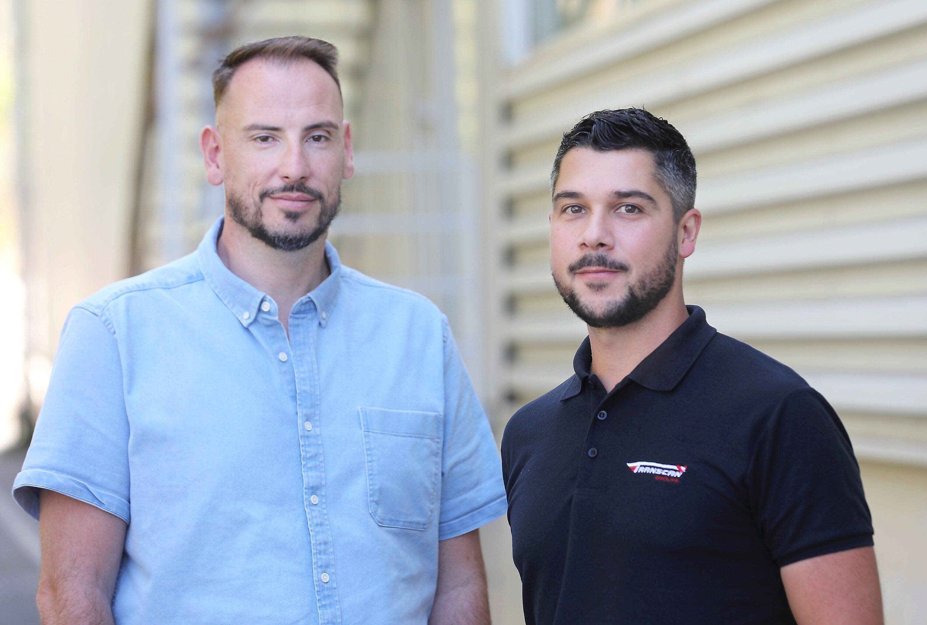 Ils avaient sauvé une retraitée agressée au sabre japonais en pleine rue à Nice, ces deux héros bientôt reconnus par l'Etat