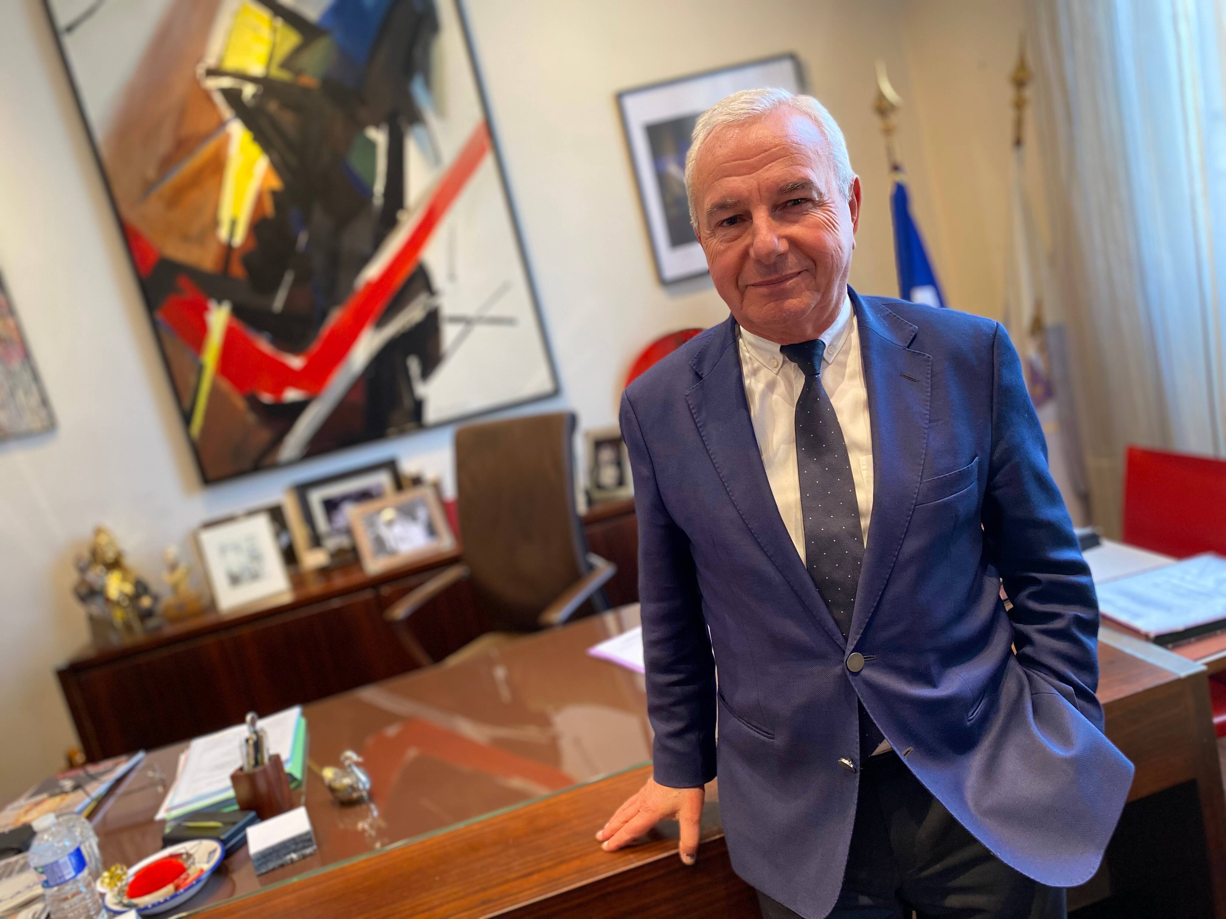 Tribune libre. Jean Leonetti, maire (LR) d'Antibes: "Est-ce vraiment la fin du 'en même temps' d'Emmanuel Macron"?