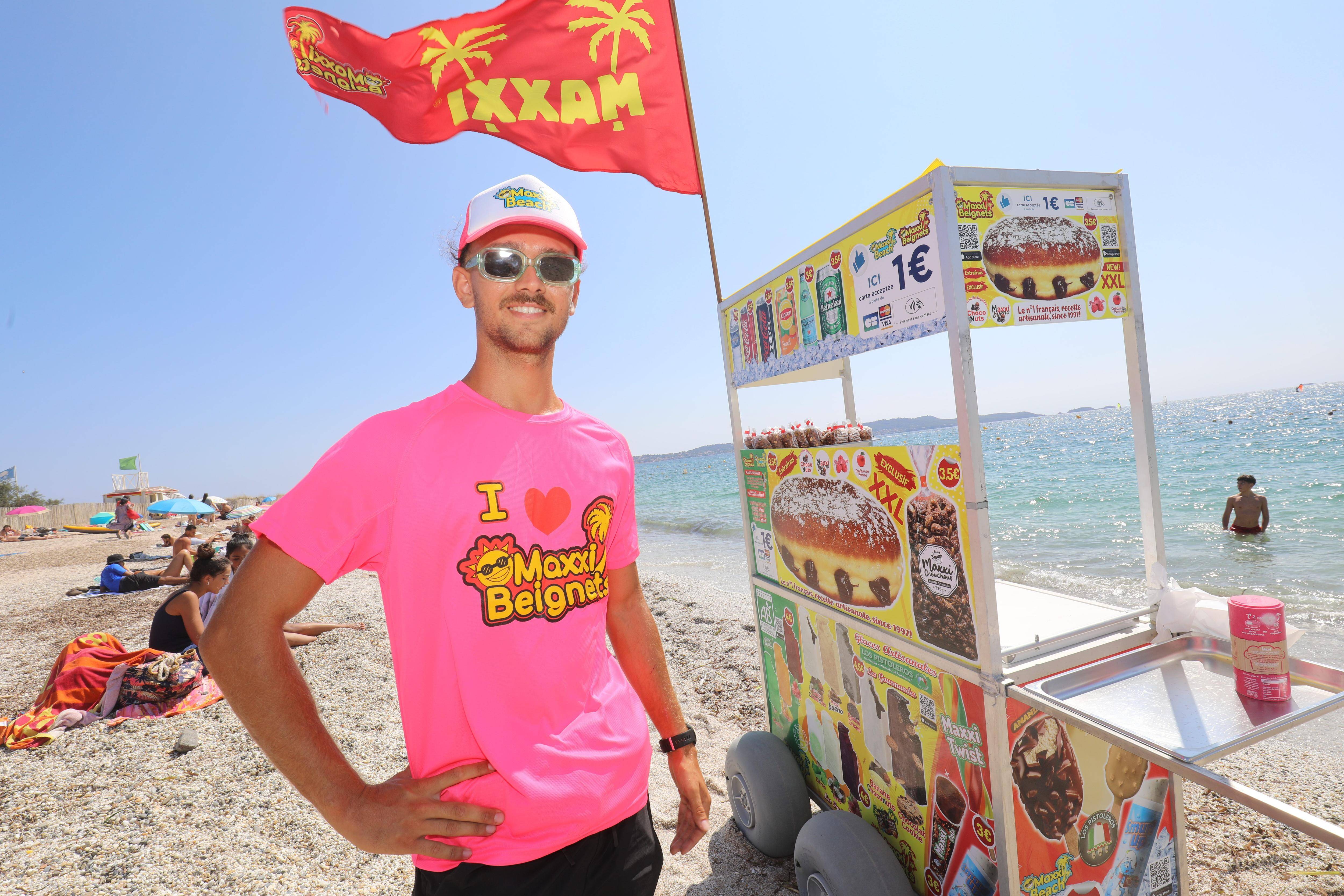 Suisse, Belgique et même Canada... Les tee-shirts de ces vendeurs de beignets du Var sont devenus le succès de l'été