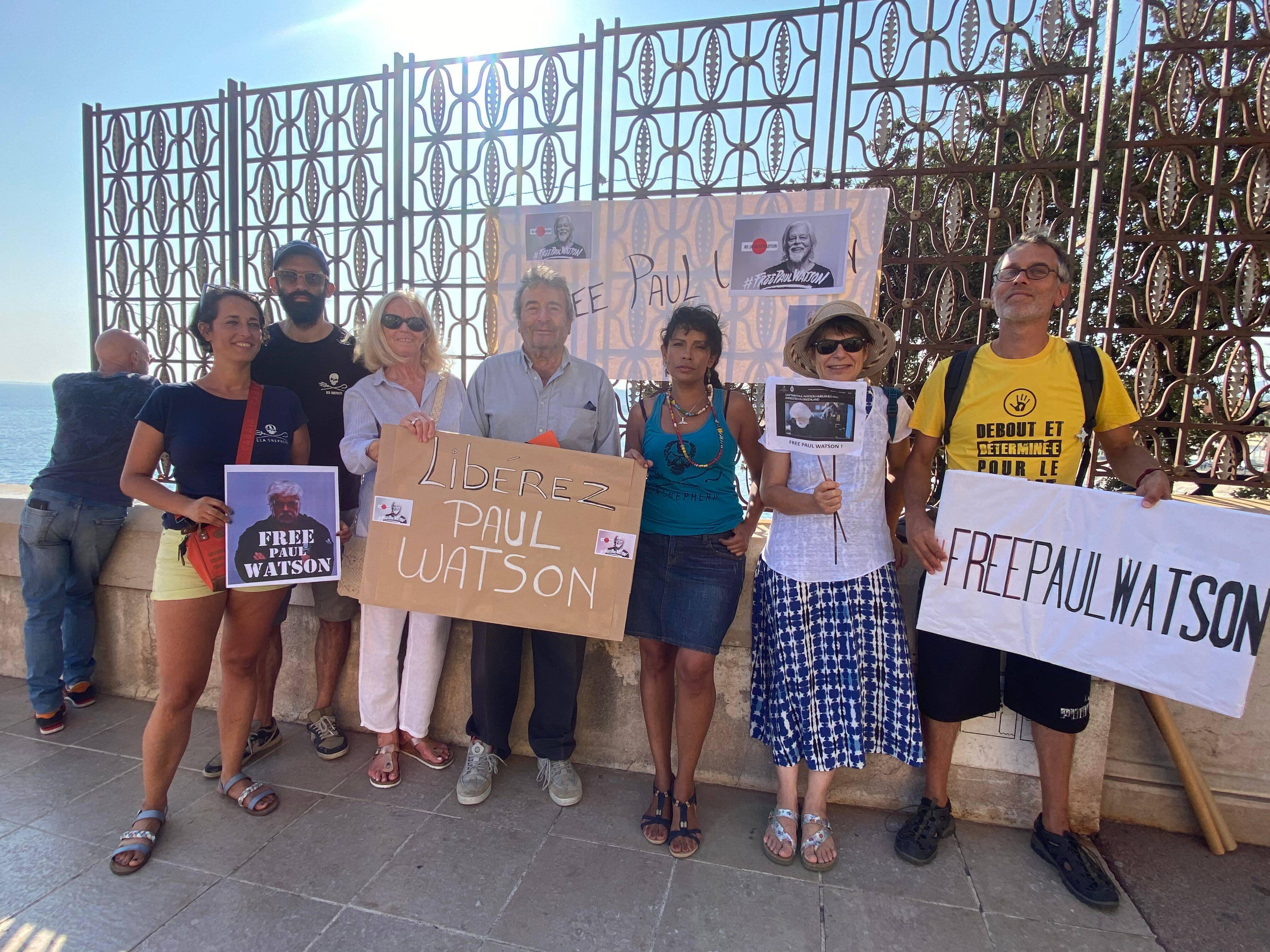 Ce samedi, ils se sont rassemblés à Nice, pour demander la libération de Paul Watson, "le sauveur de baleines"