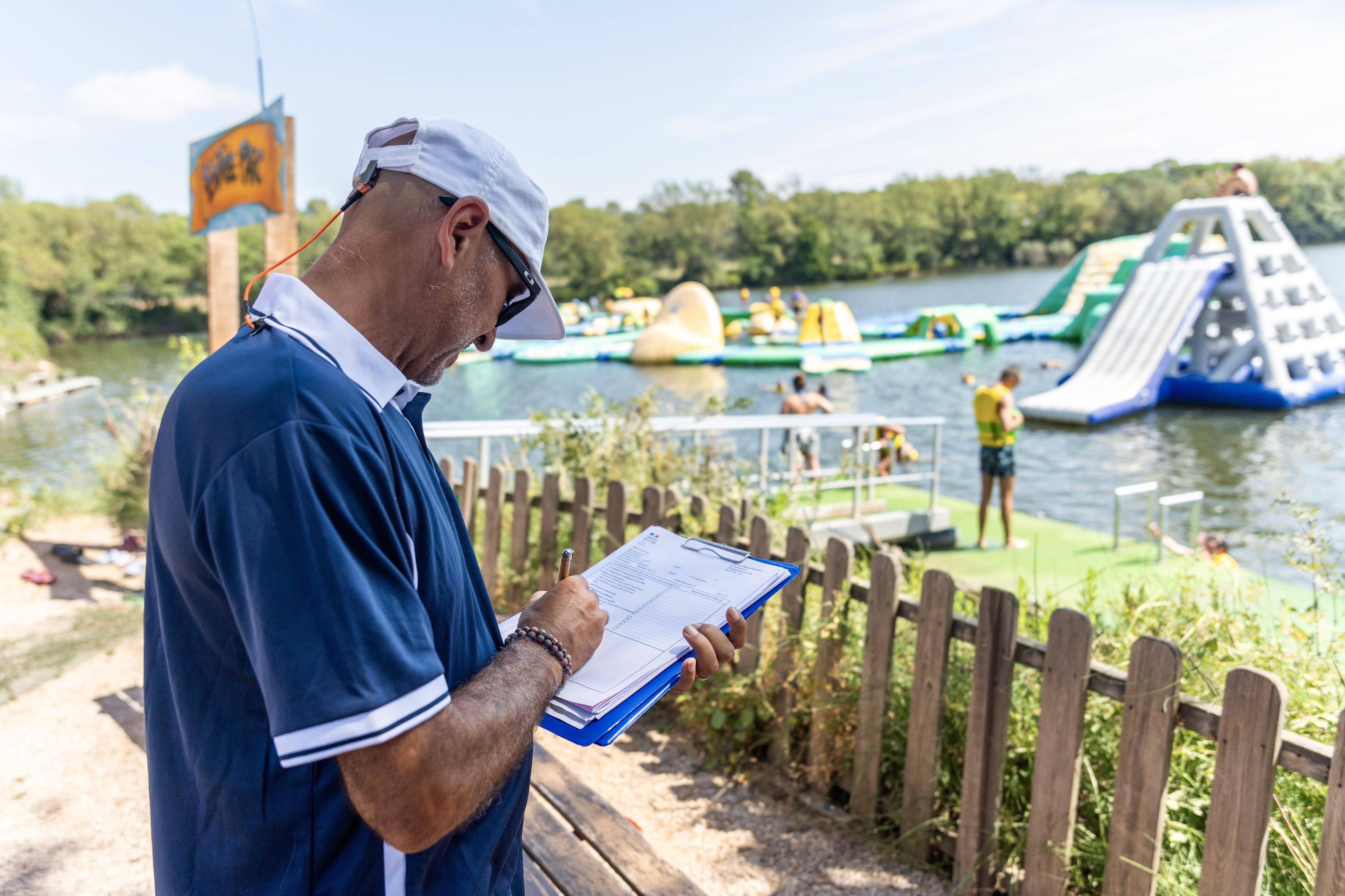 Les parcs aquatiques sous surveillance dans le Var: on a assisté à un contrôle inopiné au Waterworld de Puget-sur-Argens