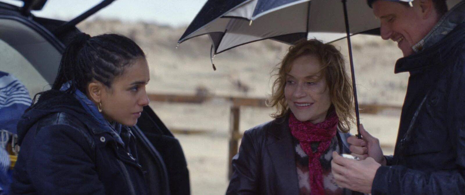 Isabelle Huppert et Hafsia Herzi dans "La Prisonnière de Bordeaux", conte contemporain sur l'amitié de Patricia Mazuy