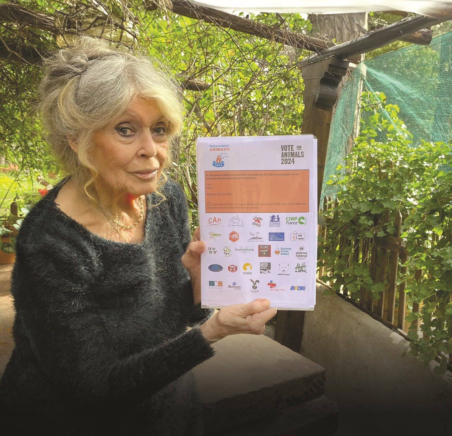 Brigitte Bardot saisit la Cour internationale de justice pour libérer Paul Watson