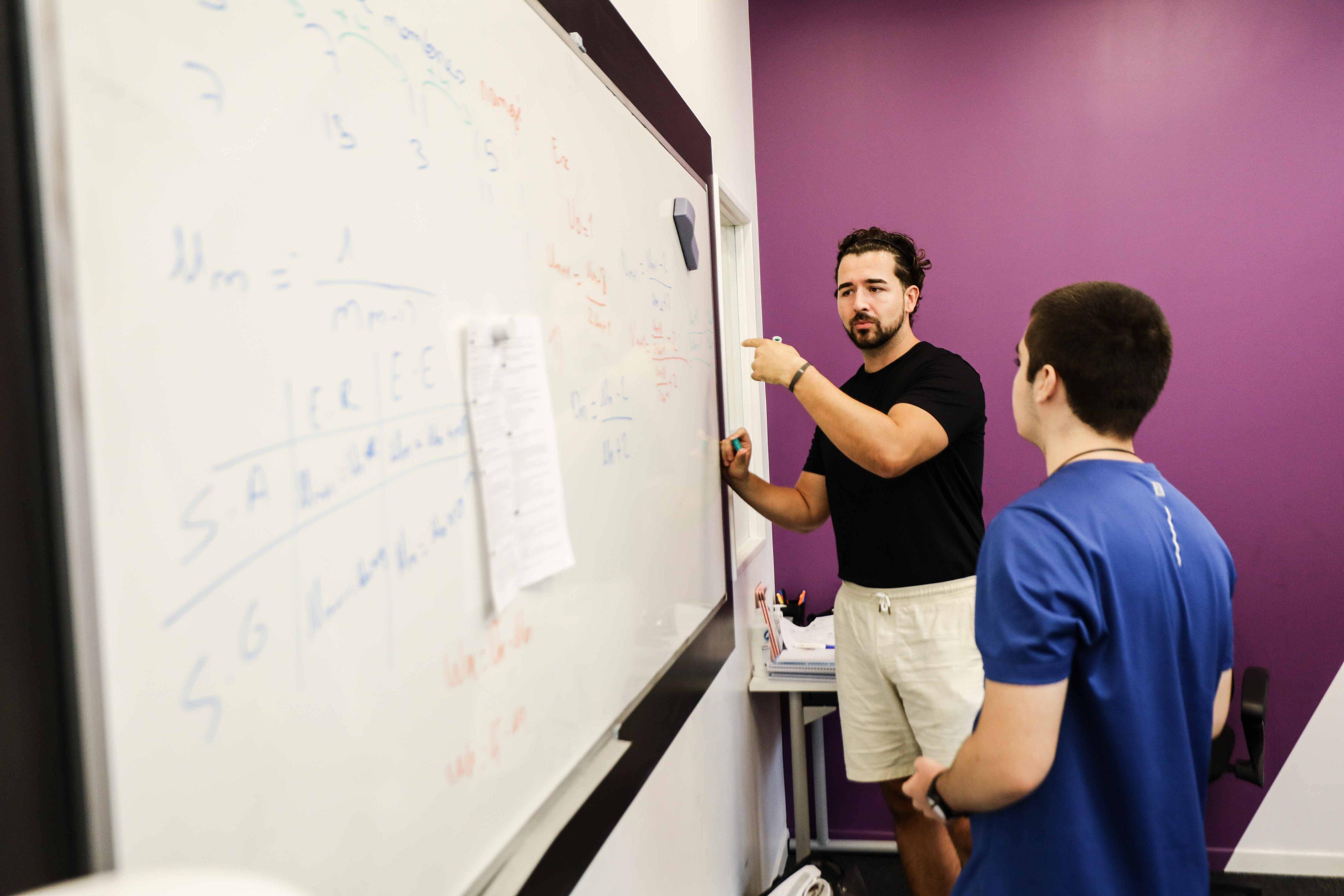 "Si on rate le départ, c'est difficile de gagner la course": pourquoi les stages de prérentrée sont en hausse