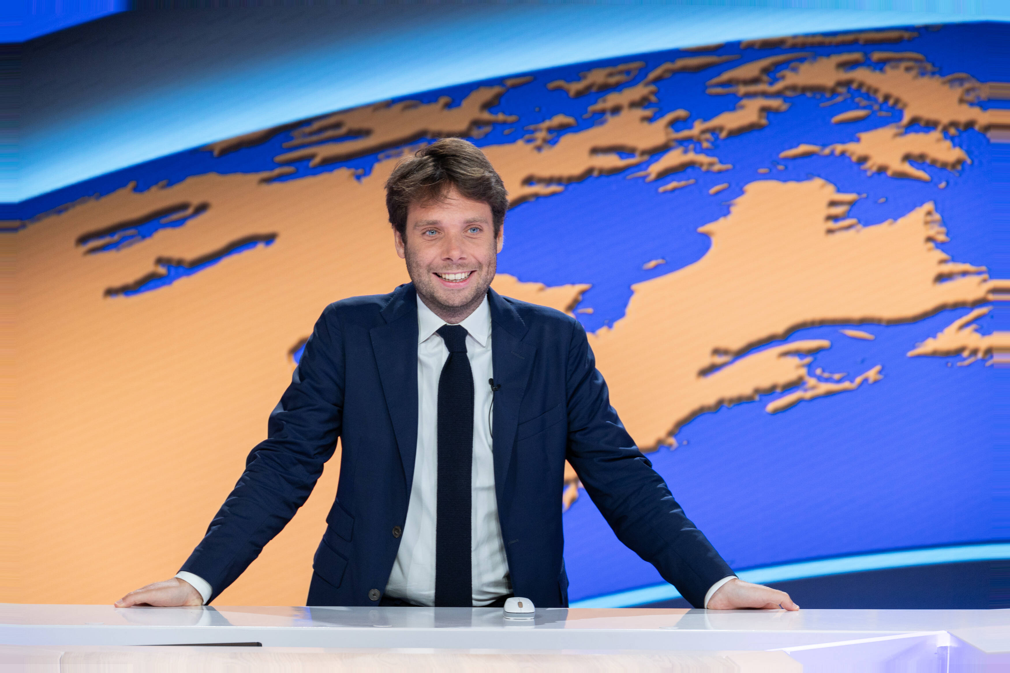 "Tout le monde veut savoir": Entretien avec Benjamin Duhamel à la tête d'un nouveau rendez-vous sur BFM