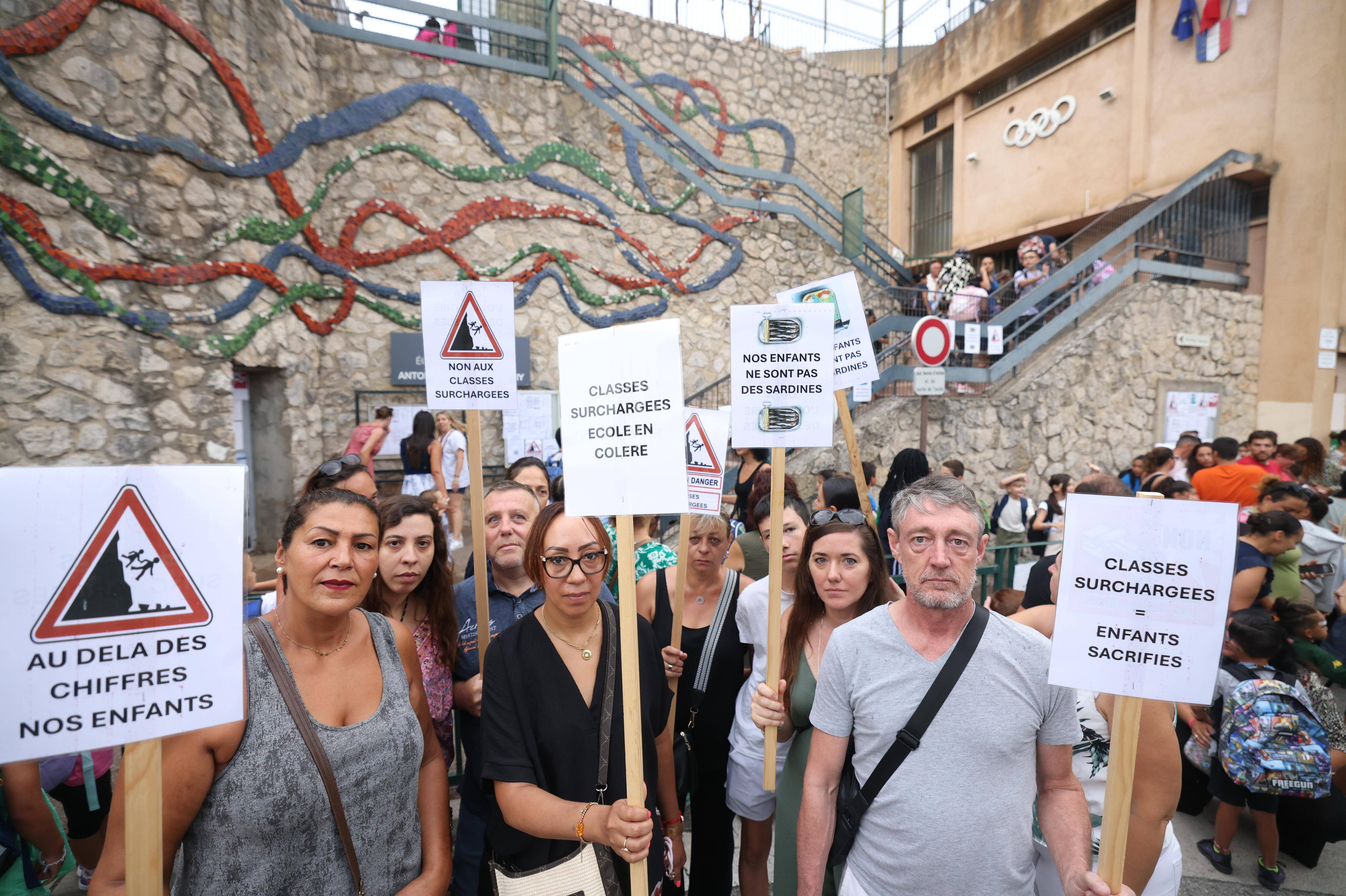 "Nos enfants ne sont pas des sardines": les parents mobilisés dans une école surchargée à Grasse