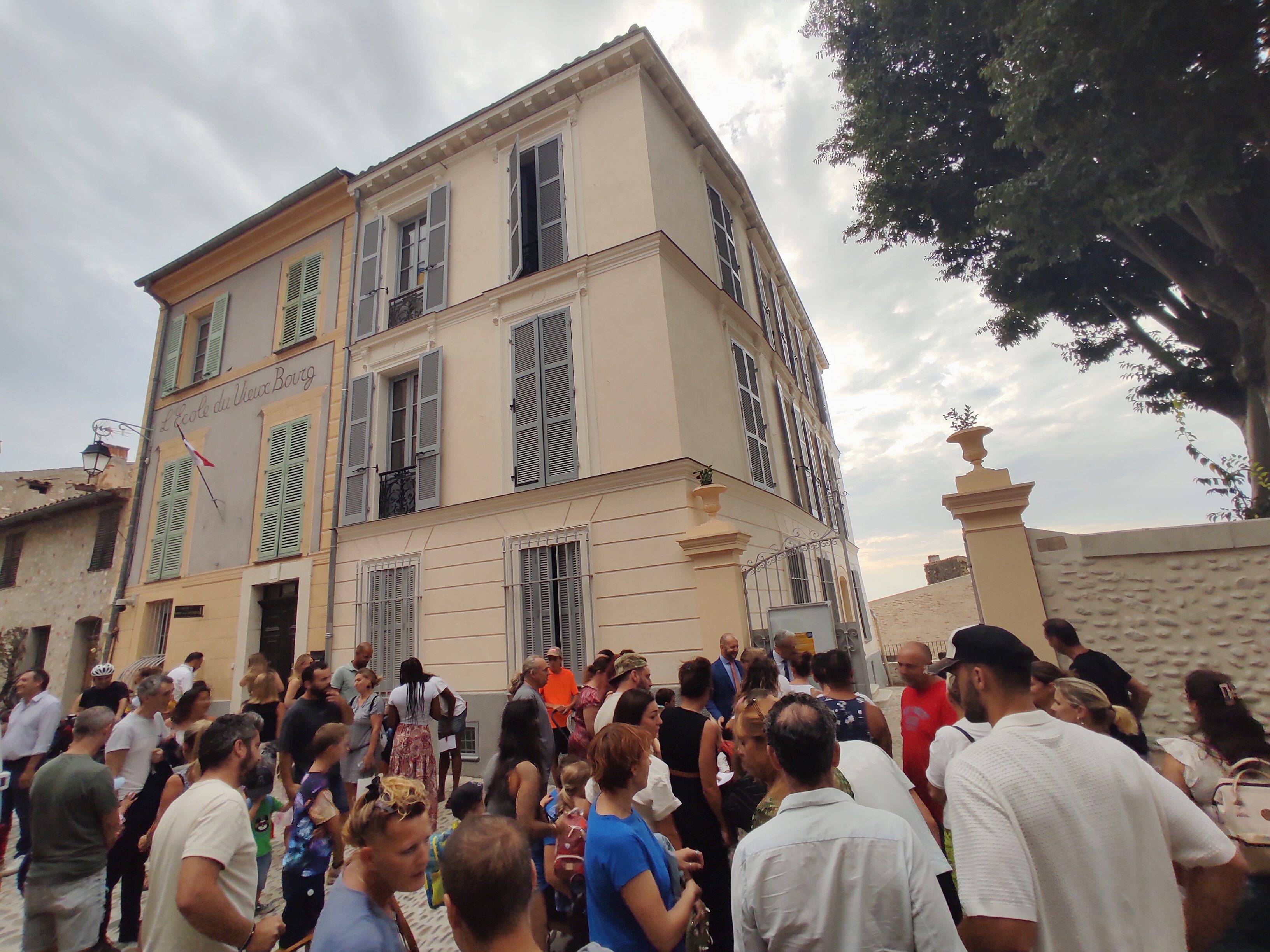 "On a trop attendu mais le résultat est magnifique": après des années de travaux, l'école rénovée du Haut-de-Cagnes accueille sa première rentrée