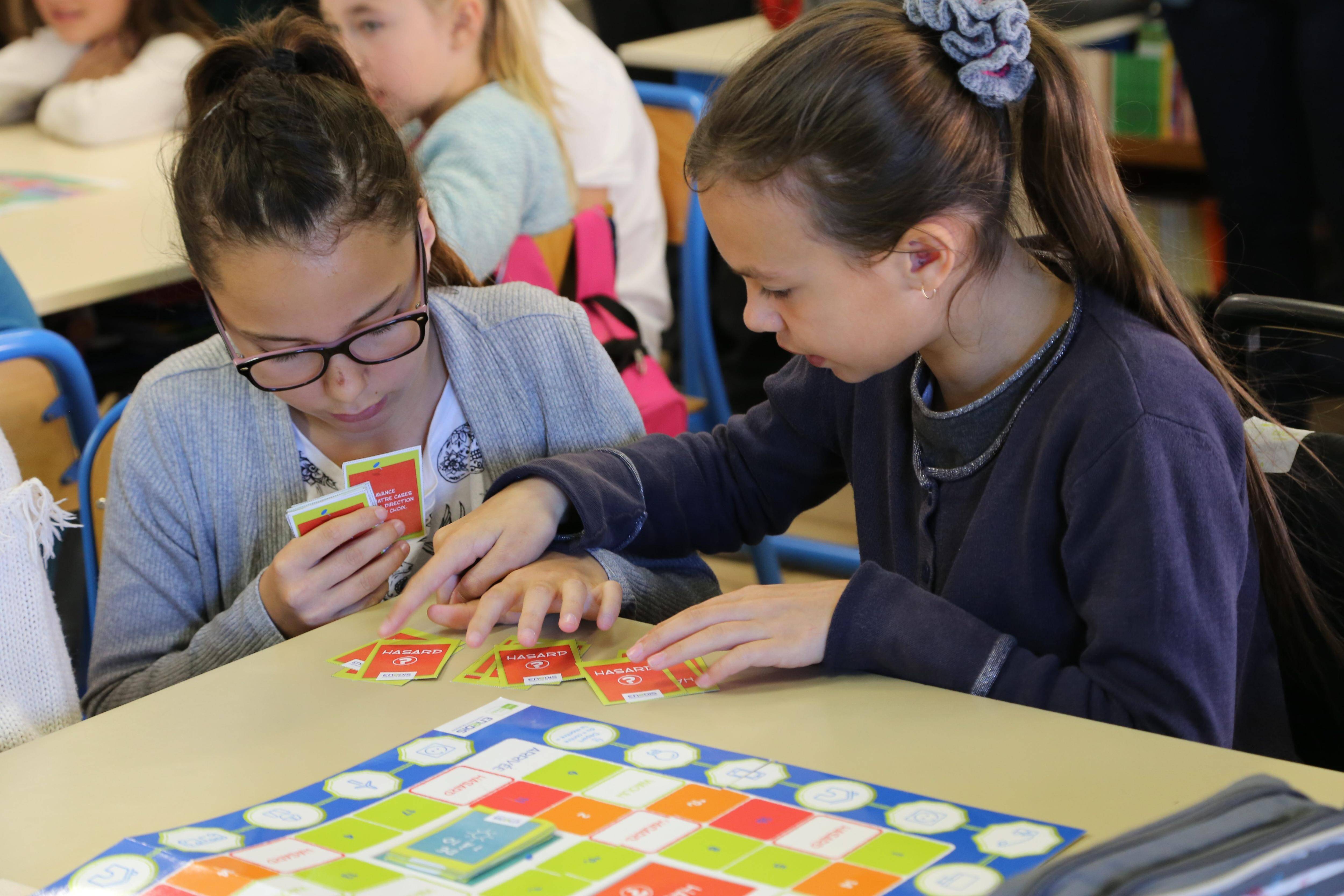 "Comment doivent faire les parents qui travaillent?": à Valbonne, près de 98 enfants attendent une place en périscolaire
