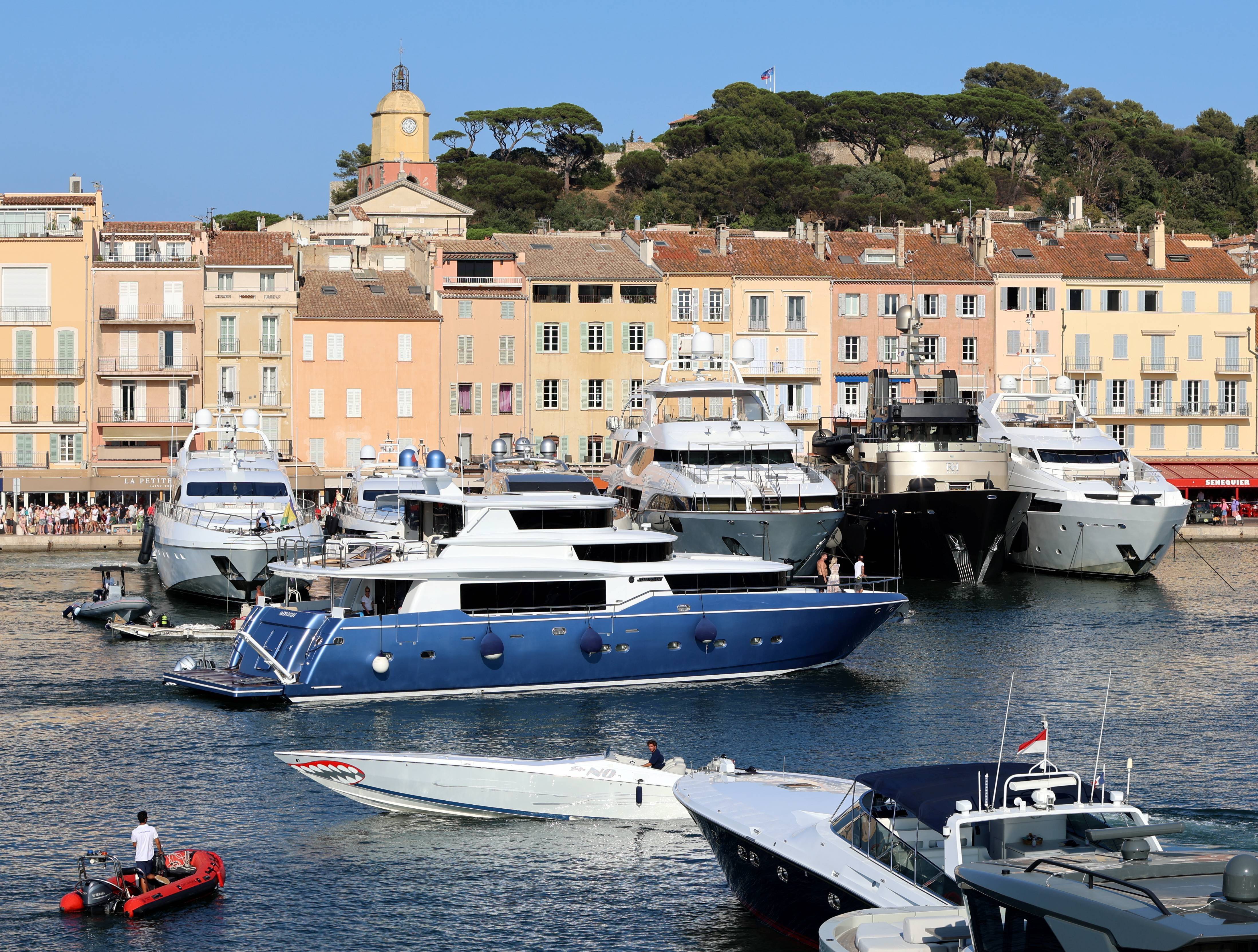 Perquisitions multiples dans l'affaire des soupçons de corruption dans le port de Saint-Tropez