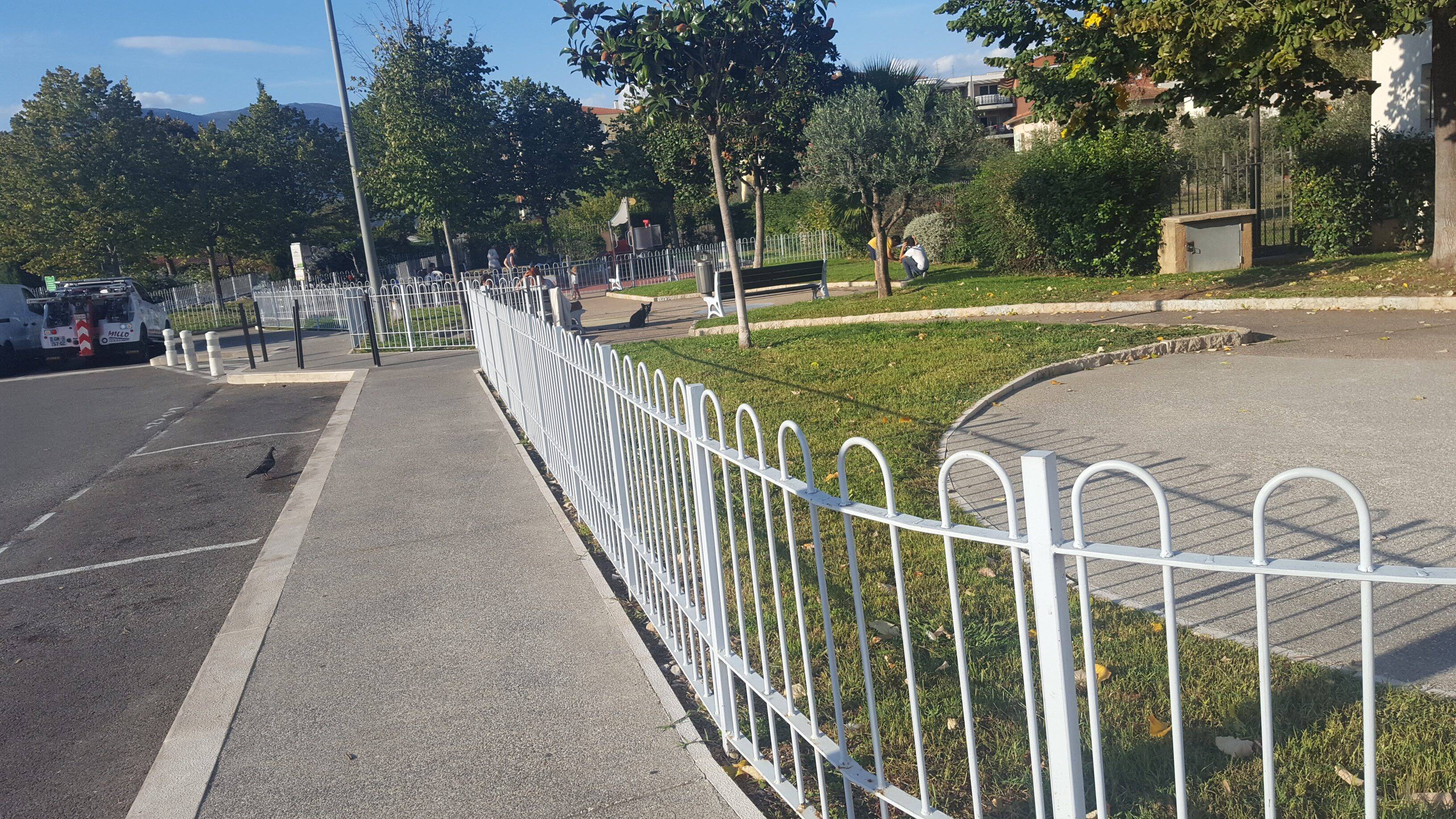 Extension, nouveaux jeux, plantation d'arbustes et d'arbres: le jardin d'enfants de Saint-Isidore à Nice fait peau neuve