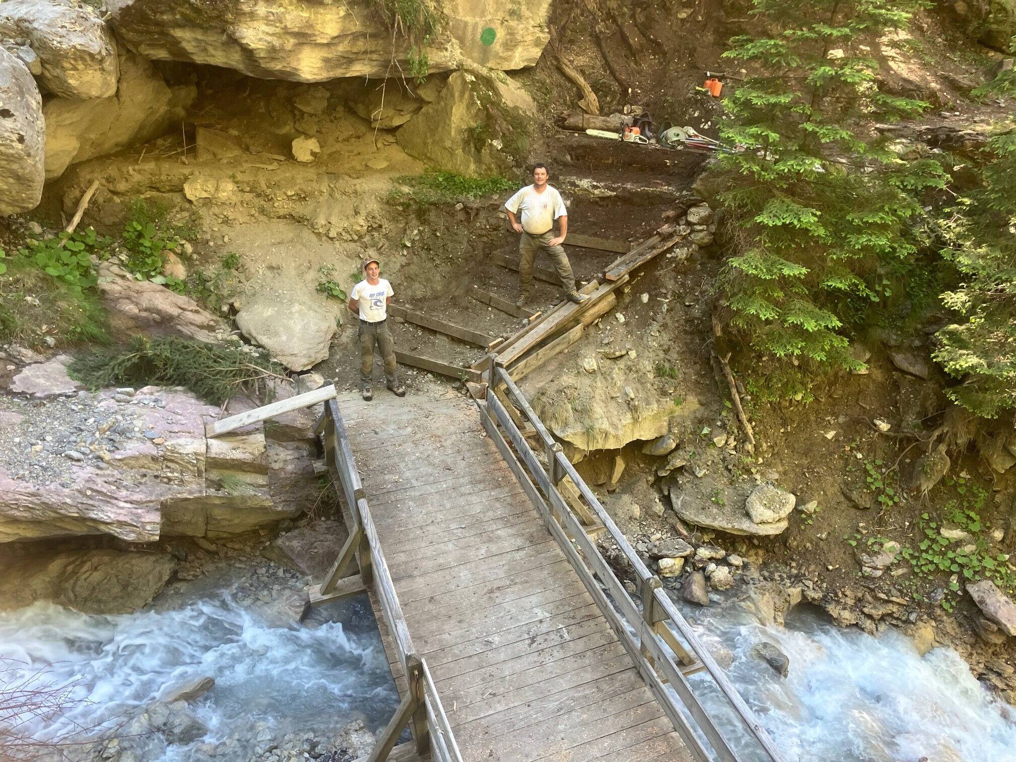 "Il a fallu improviser un bricolage d'urgence": dans la vallée de la Tinée, ils sauvent la transhumance en construisant un pont provisoire