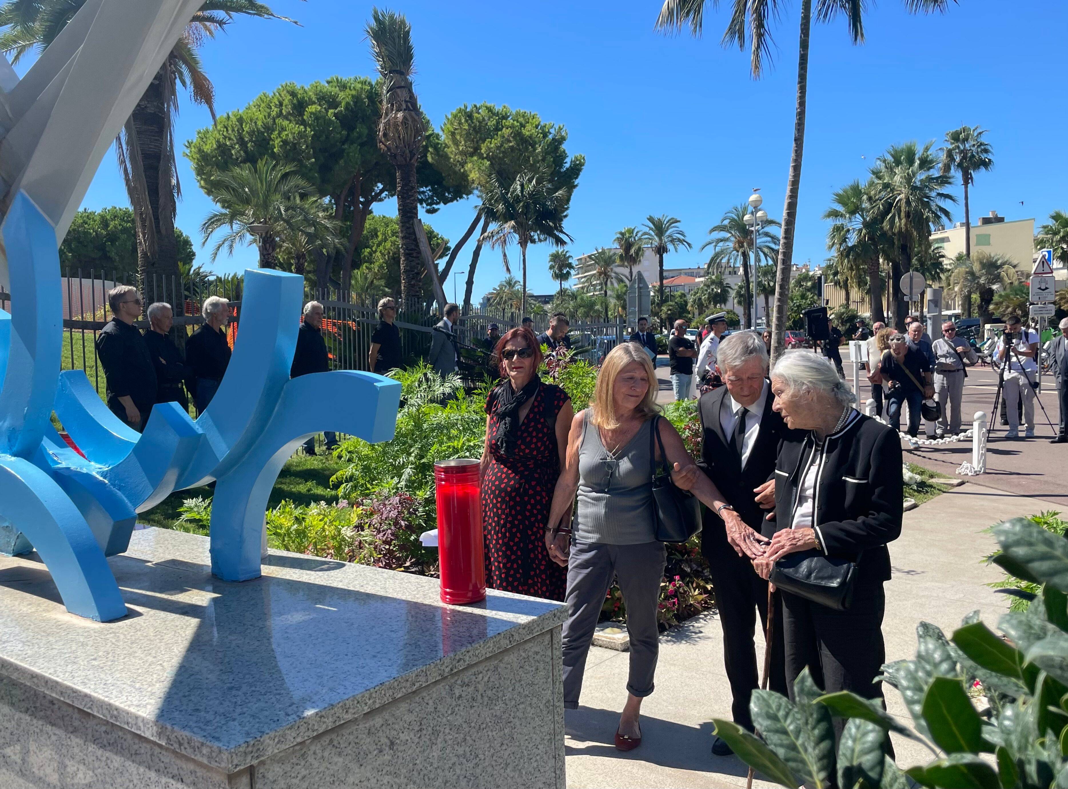 "Quand on commet une faute, on doit la reconnaître": 56 ans après le crash de la caravelle Ajaccio-Nice, des familles entre amertume et exaspération