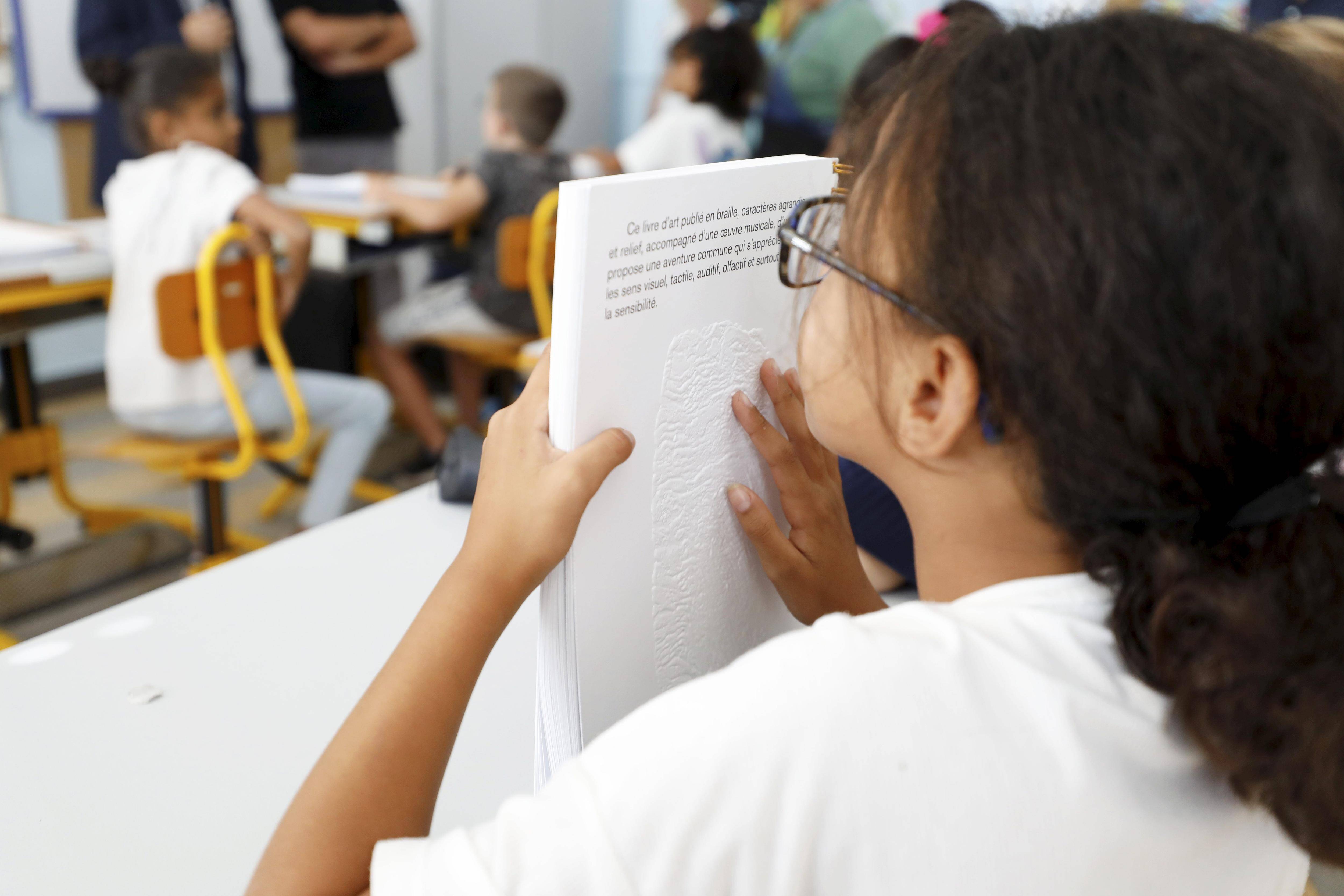 Un livre musical "qui sent bon": tout savoir sur ce nouvel ouvrage remis à des élèves en situation de handicap à Nice